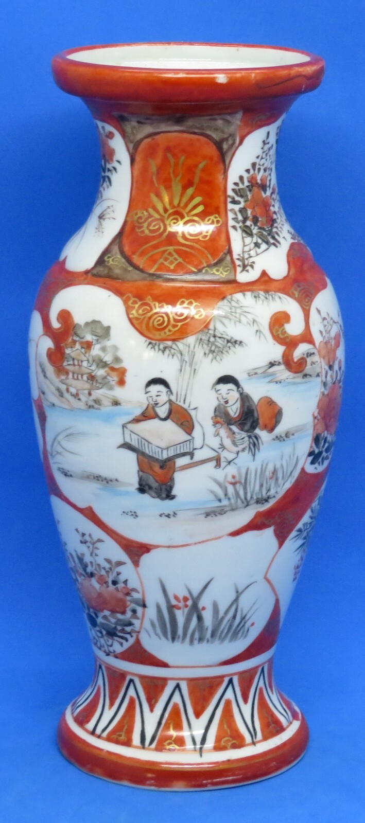 Japanese Kutani vintage Victorian Meiji Period oriental antique footed vase