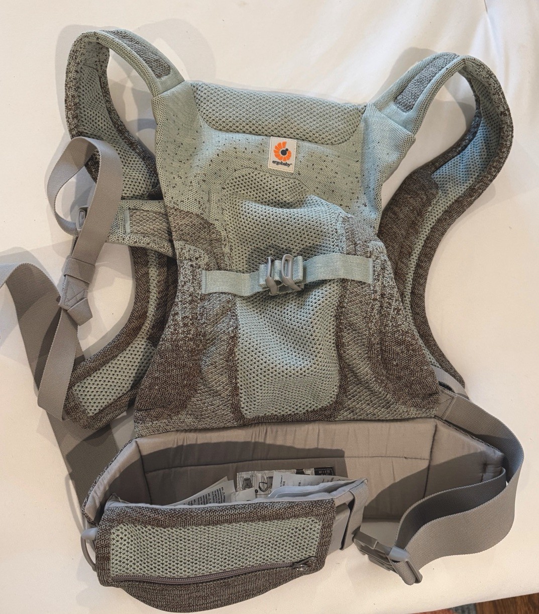 Ergobaby Aerloom Baby Carrier EBC2204VN Ergonomic Infant Toddler