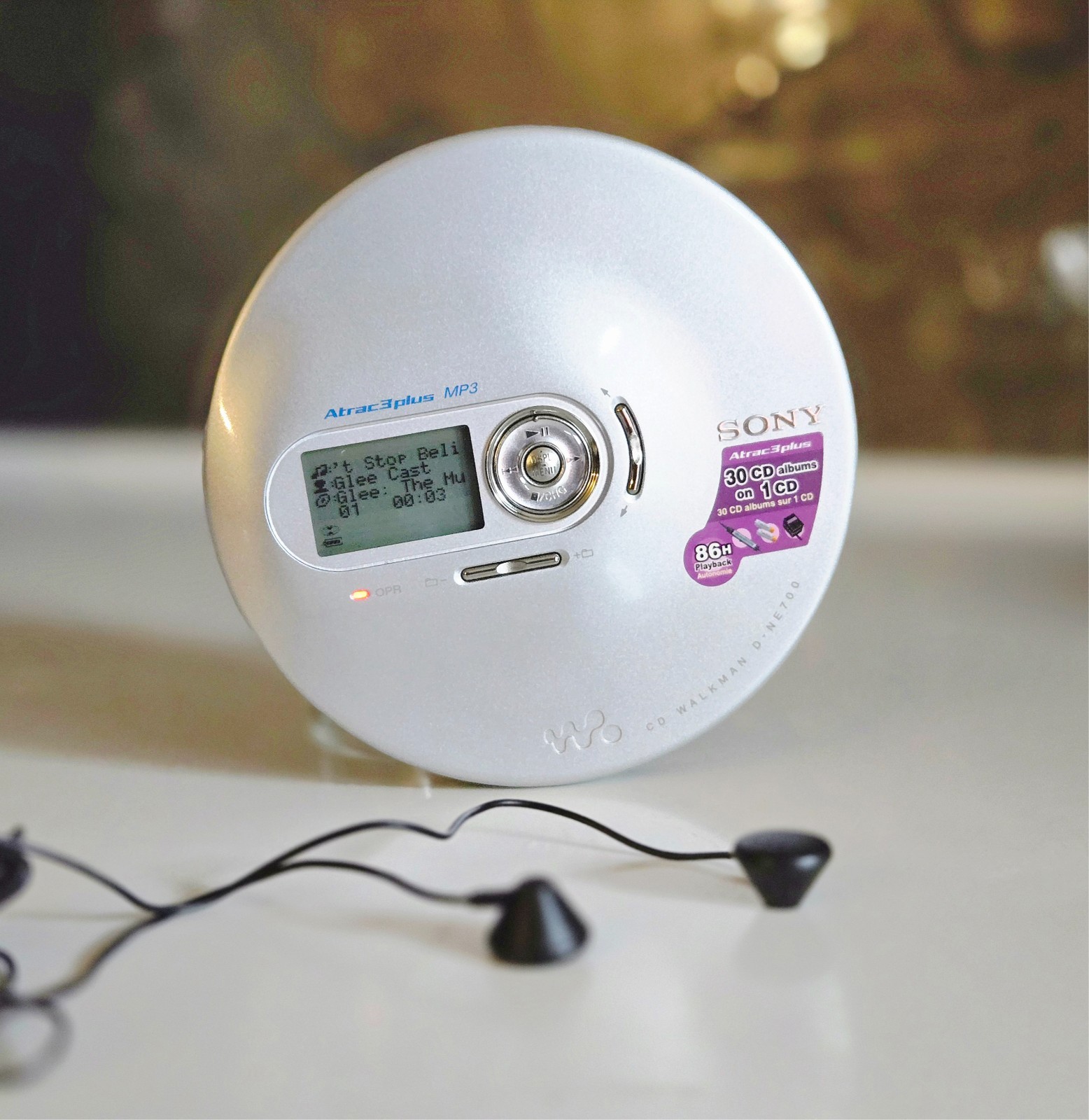 Sony D-NE700 ATRAC/MP3 Slim CD Walkman WORKING + Free CD