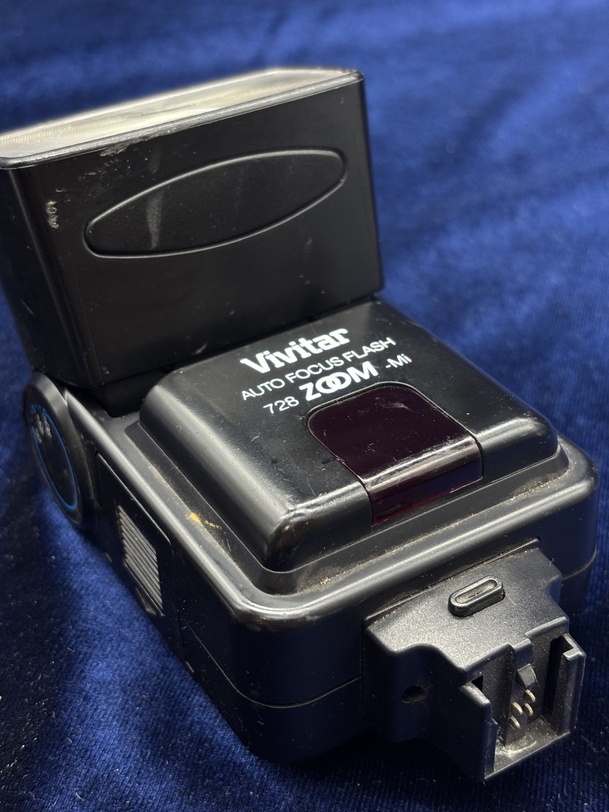 Vivitar Auto Focus Flash 728 Zoom -Mi