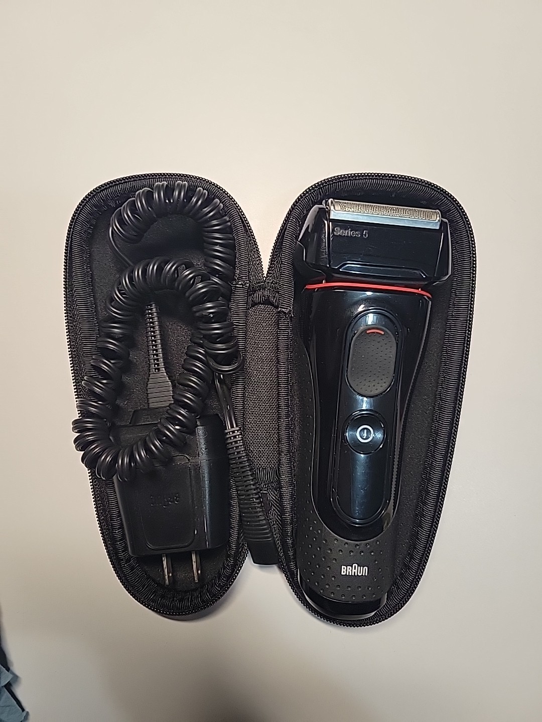 Braun Series 5 Electric Shaver for Men Wet & Dry Rechargeable Type: 5768 