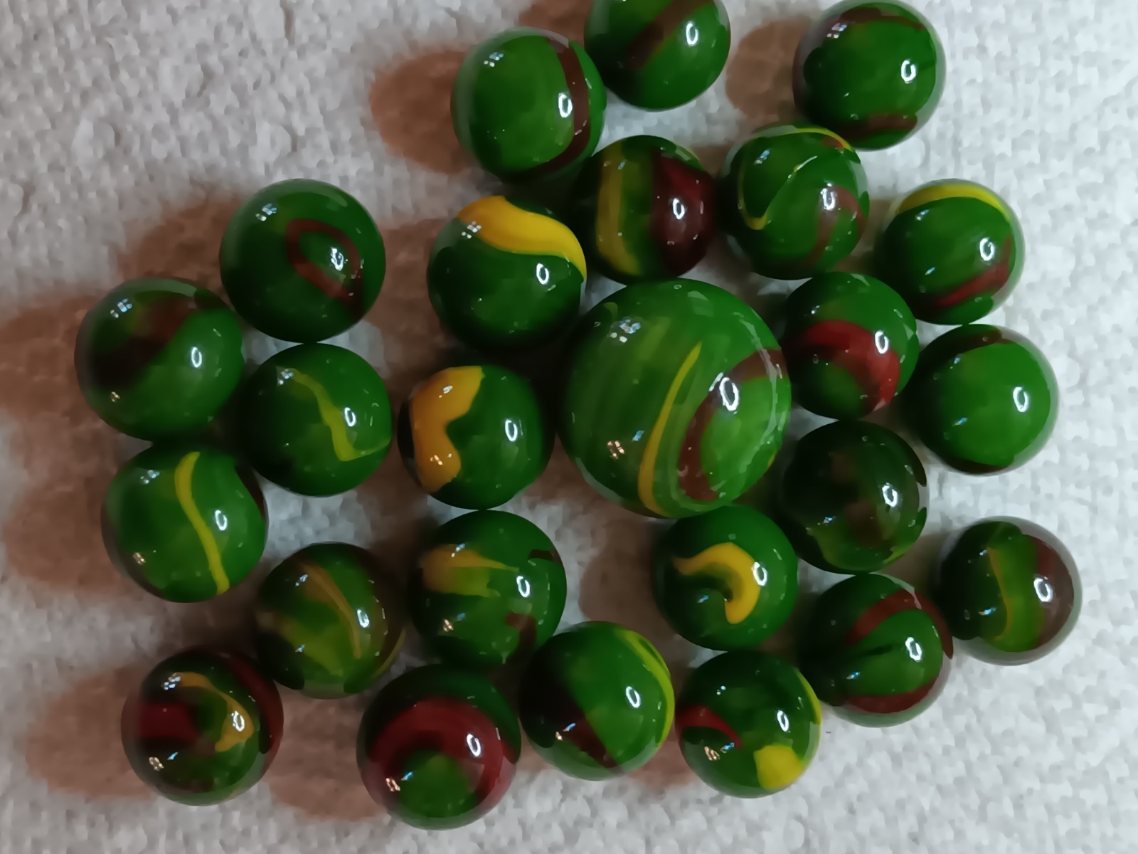Green Swirl Machine Made Toy Marbles Lot, 0.56-0.84 Inch, Ages 8+ Mixed Colors
