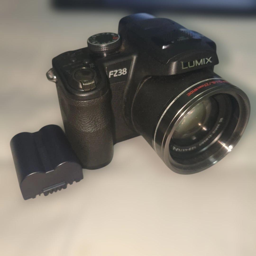 Panasonic LUMIX FZ38 Digital Camera with LEICA Lens Tested Condition