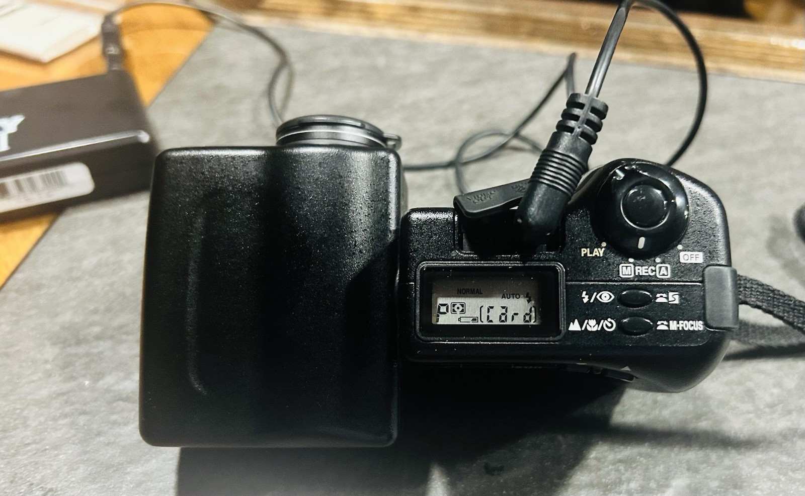 Nikon Cool Pix E950 Digital Camera/Video Recorder W/3 Battery Packs & Case