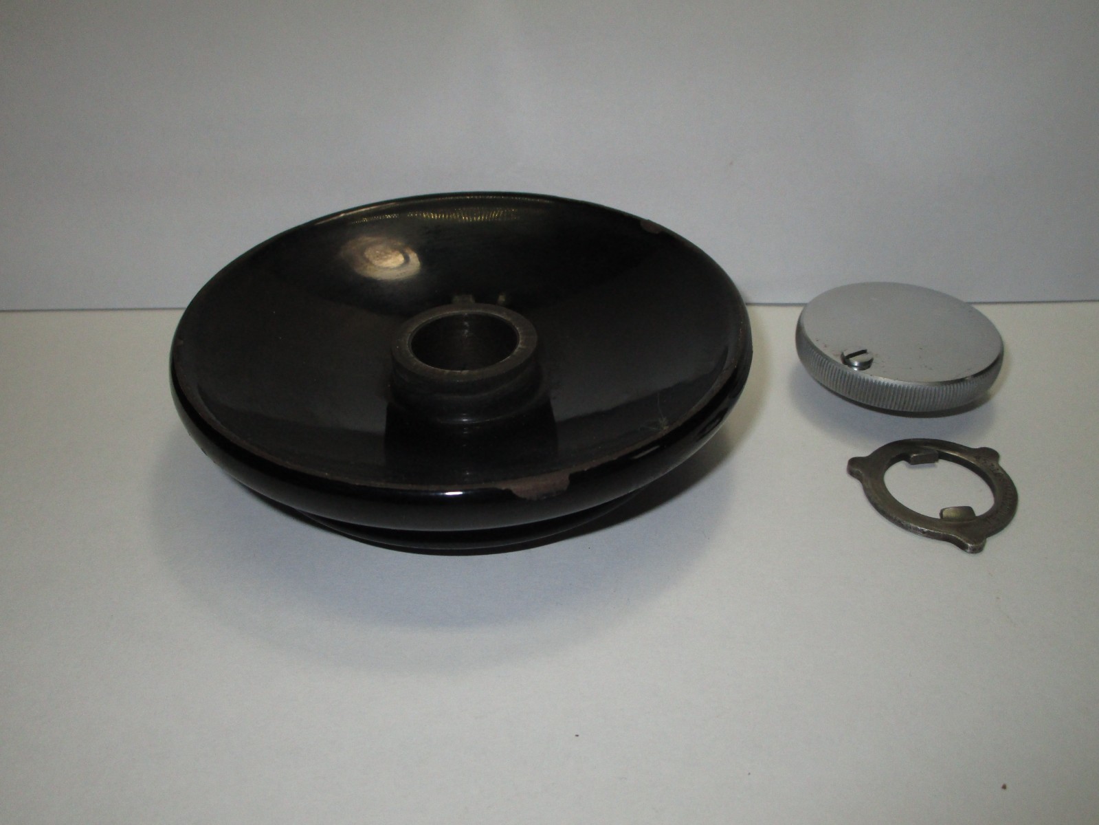 Singer 221 Featherweight Handwheel with Clutch Knob and Washer.