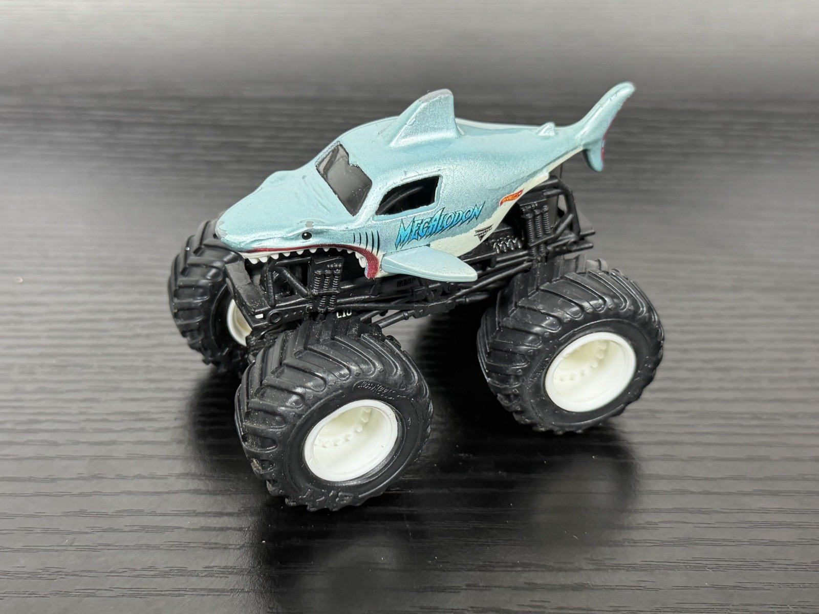 Megalodon Chrome Hot Wheels Die Cast 1:16 Blue & Grey Monster Truck