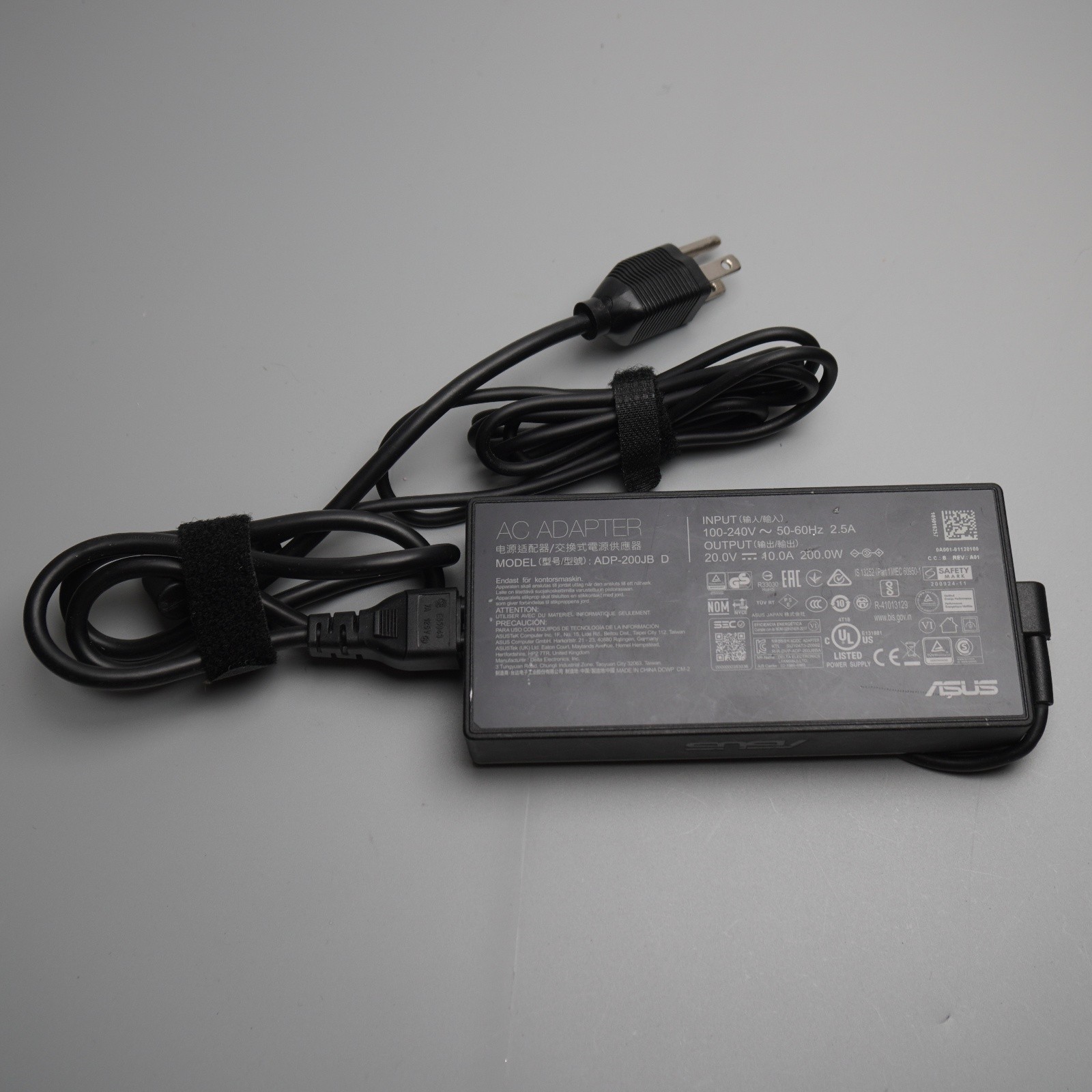 Original OEM ASUS ADP-200JB D 200W 20V 10A Laptop Power Adapter Charger Black