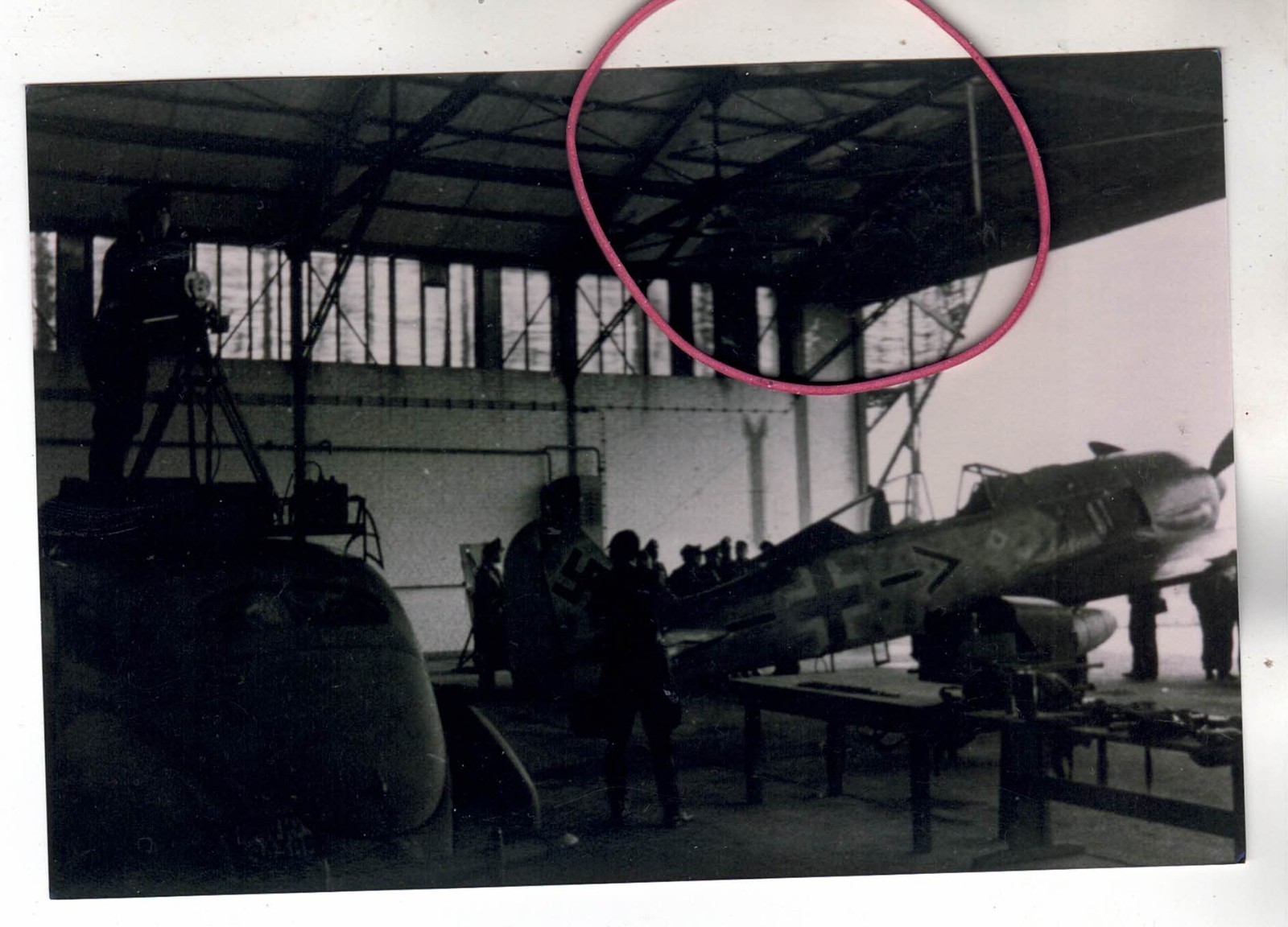REPRO PHOTO PHOTO AIRCRAFT FOCKE WULF 190 A IN A HANGAR REPRO