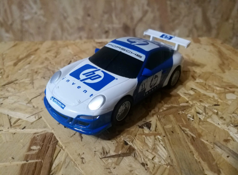 Scalextric SCX Compact Porsche 911 GT3 Cup HP No.11 Analogue 1/43 Slot Car