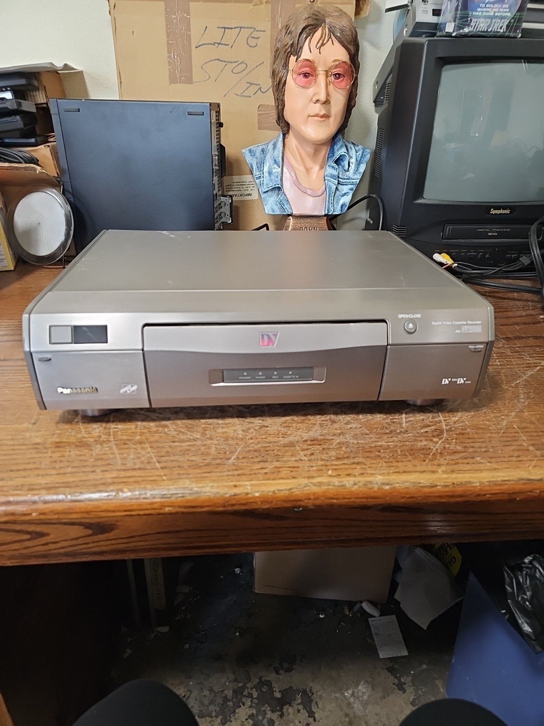 Panasonic AG-DV2000P DVMini DV Cassette Recorder Editor. For Parts. 