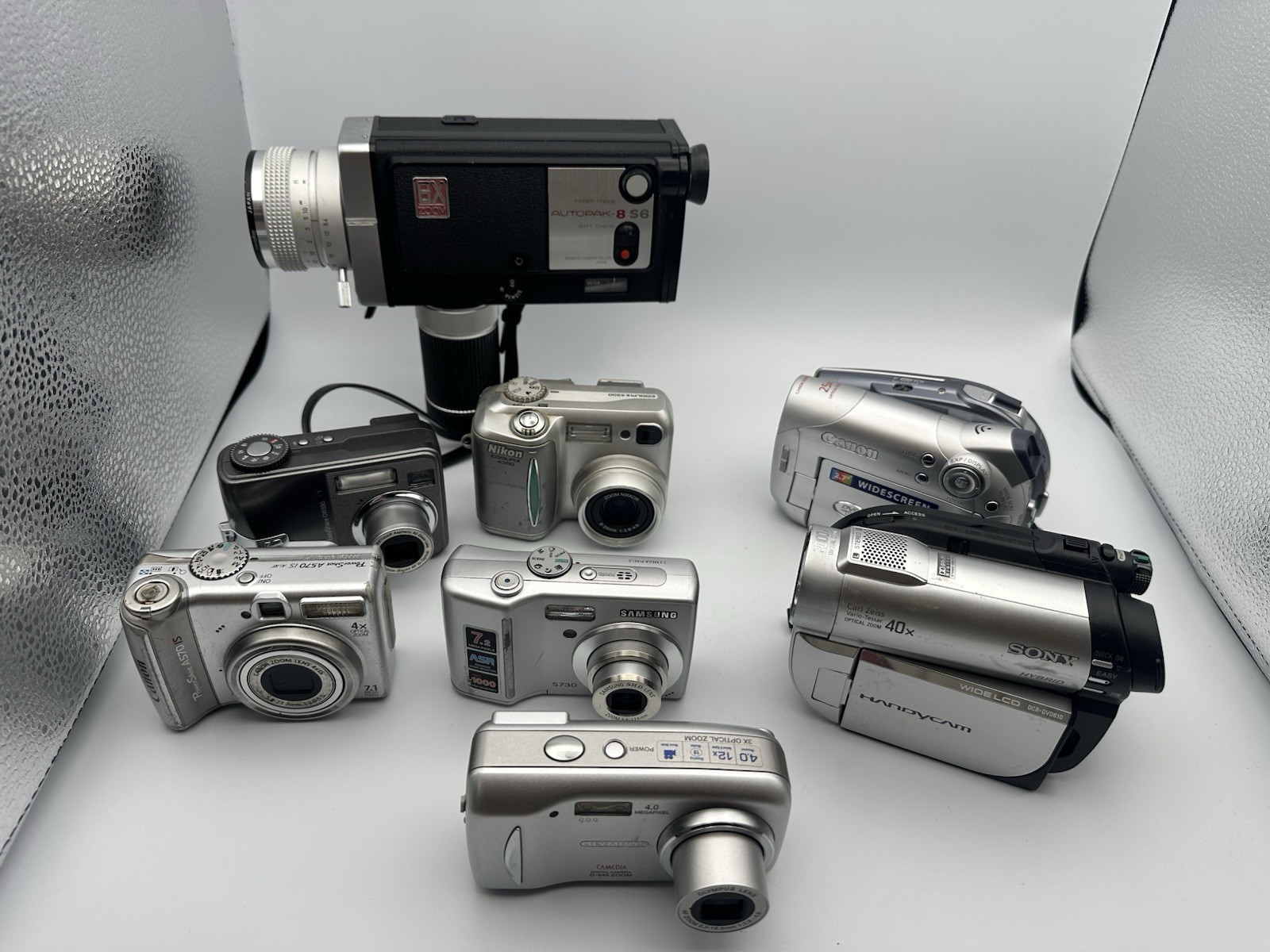 Lot of 8 Cameras For Parts Or Repair.