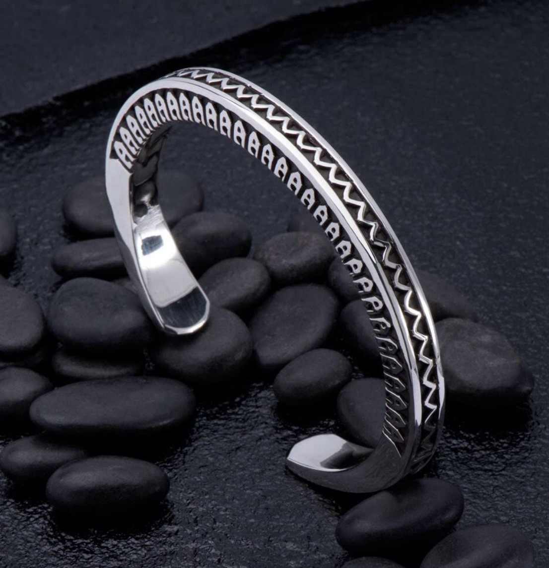 Lyle Secatero Navajo Thunder Feather Cuff  Sterling Silver 925 Native American 