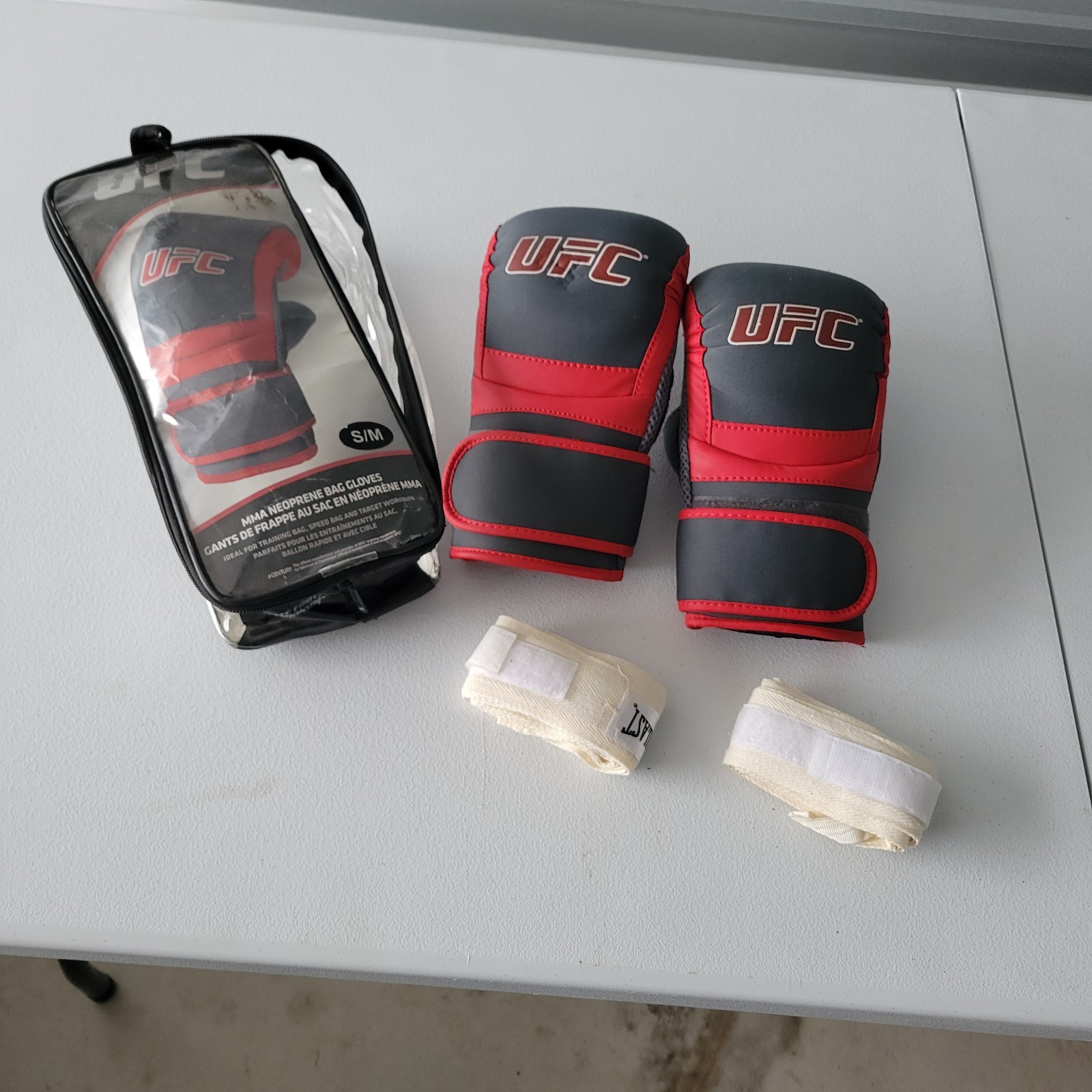 UFC MMA Neoprene Bag Gloves S/M Gray Red Adult Unisex for MMA Boxing Training