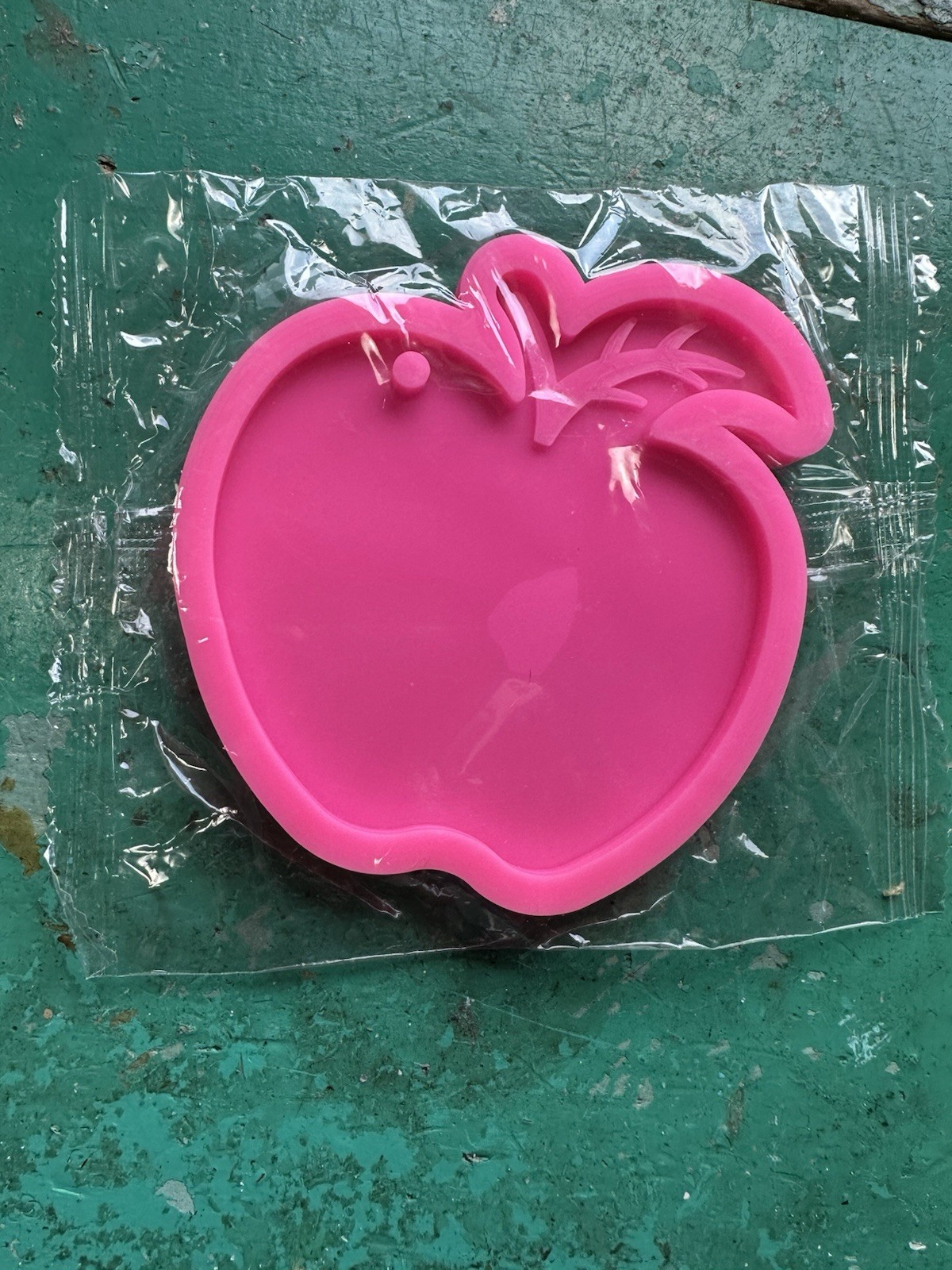 SILICONE APPLE MOLD 4" Epoxy Resin Fondant Clay Jewelry Keychain Ornament NEW