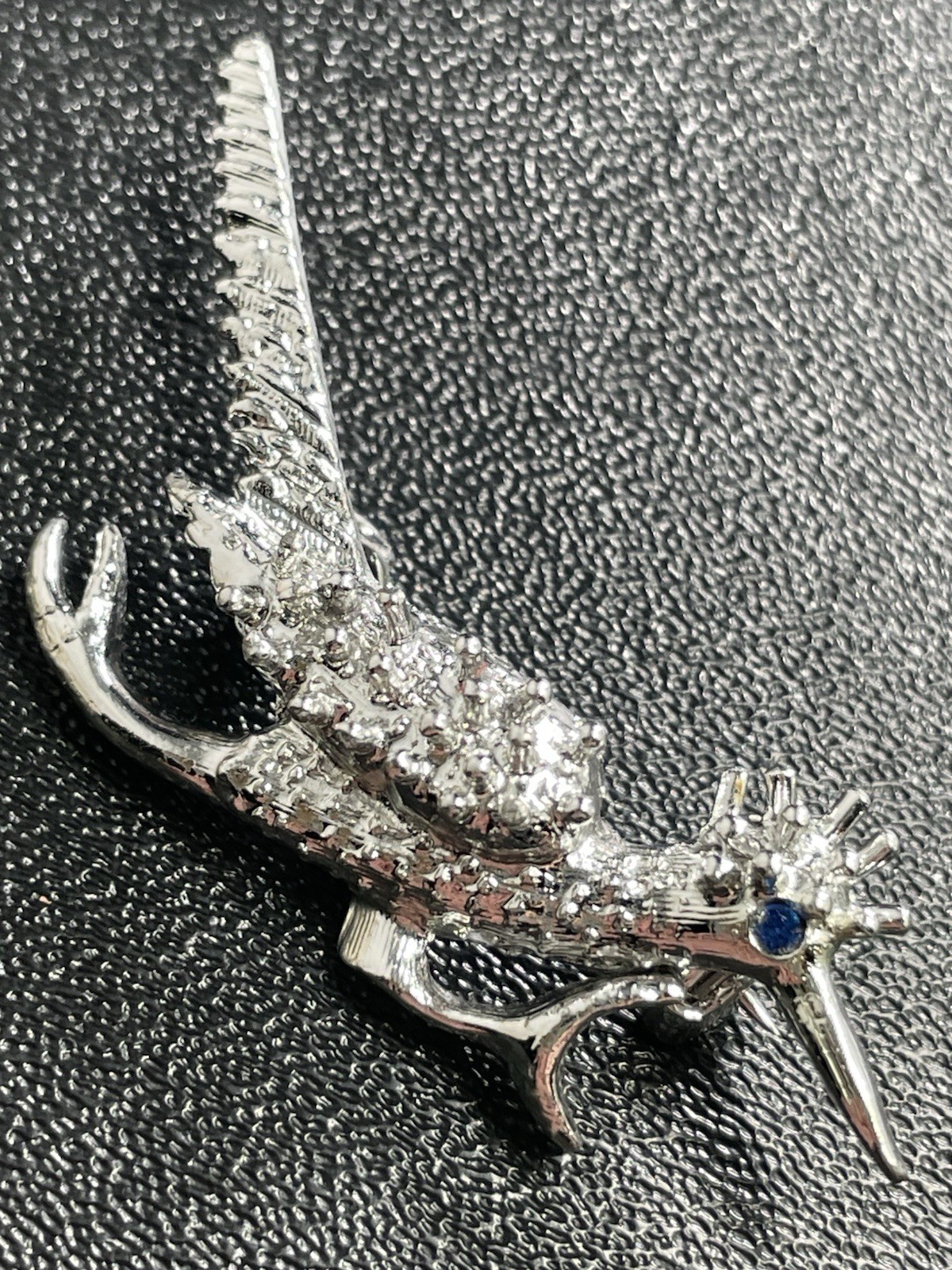 Vintage 2” Roadrunner Figural Blue Rhinestone Silver Tone Brooch Pin