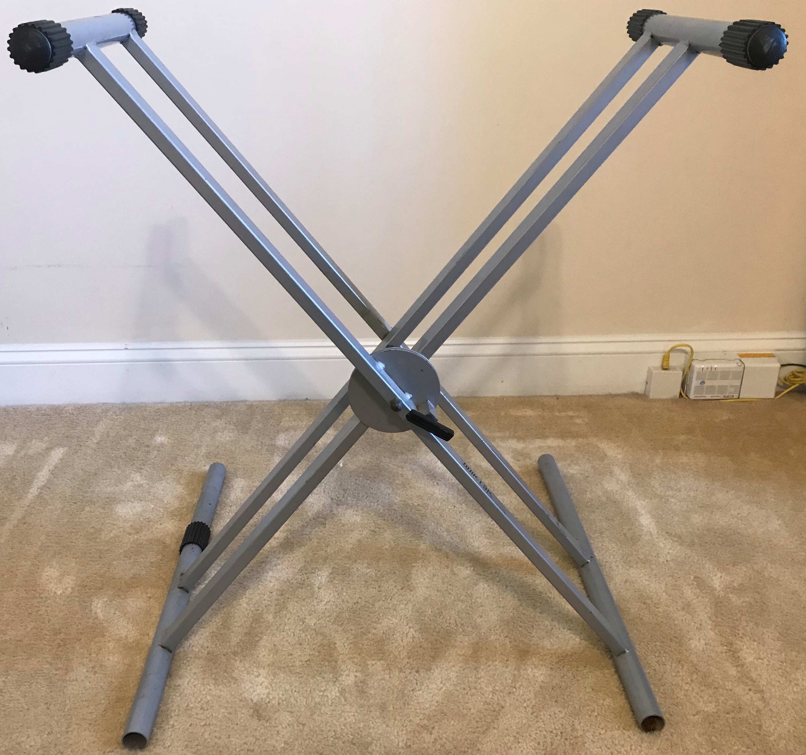Quik-Lok Double Braced Keyboard Stand