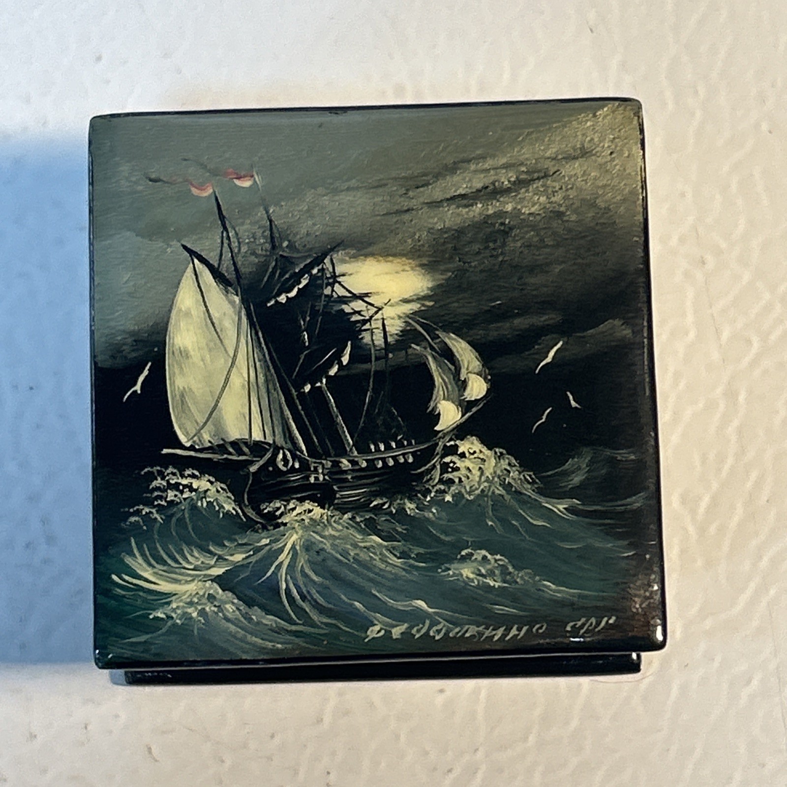 Russian Fedoskino Lacquer Trinket/Jewelry Box With Lid - very nice