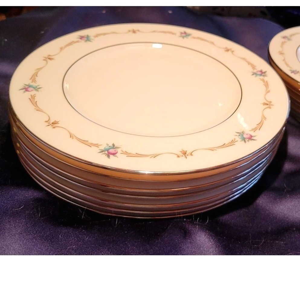 Lenox Capri Bread and Butter Plates Set Four Floral Gold Rim Cream Made in USA