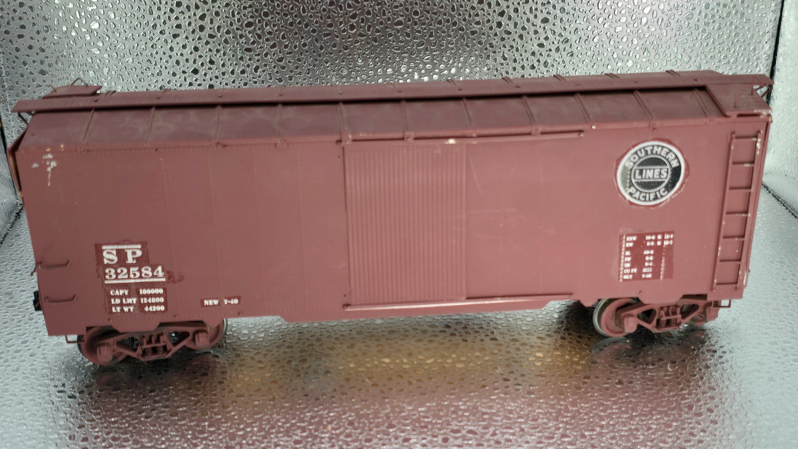 O Gauge SP 32584 Southern Pacific Boxcar 10" Unbranded Train Kit Build Wood Base