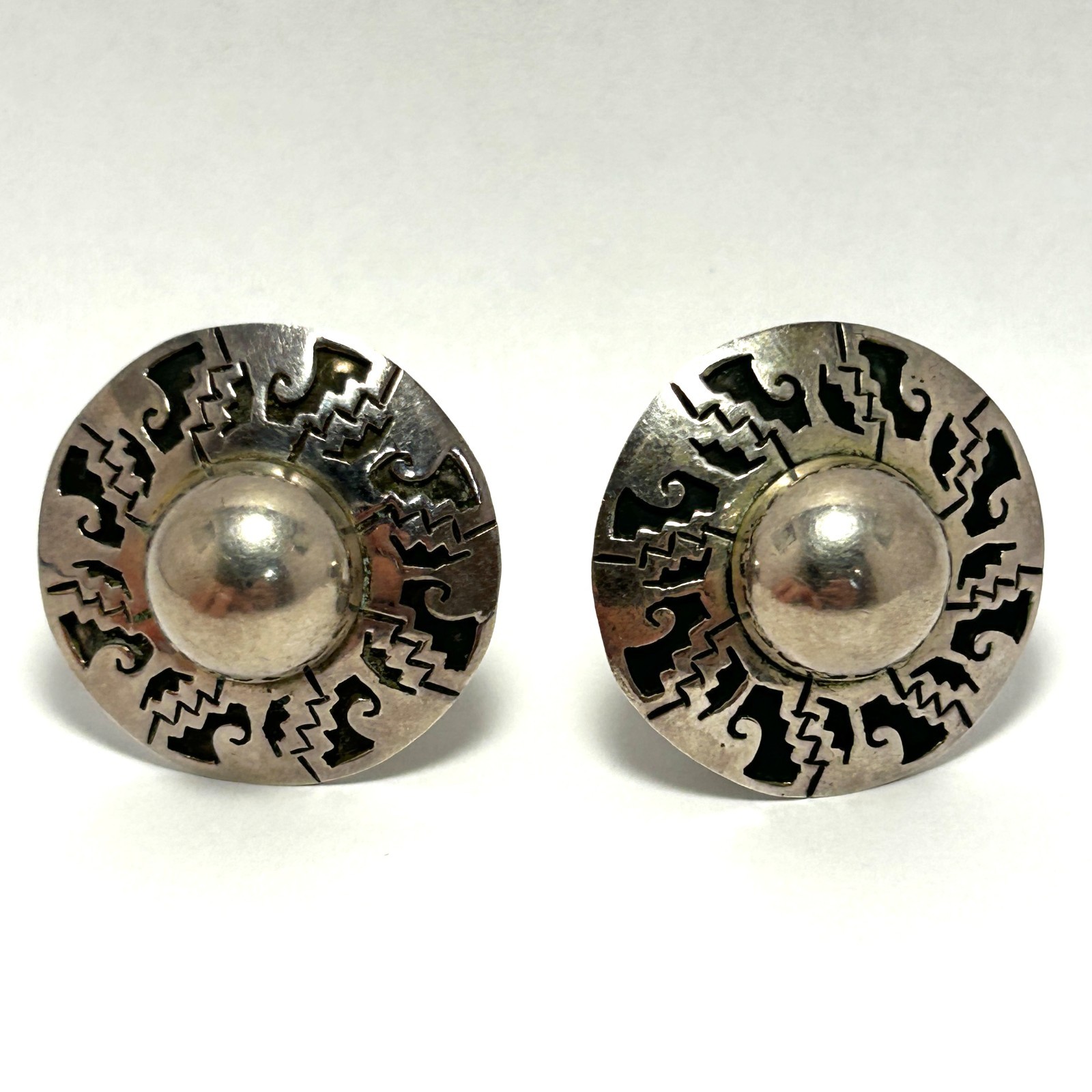 Hand-Crafted Silver Clasp Earrings 925 TAXCO Mexico CPP 18 Grams 1" x 1" Elegant