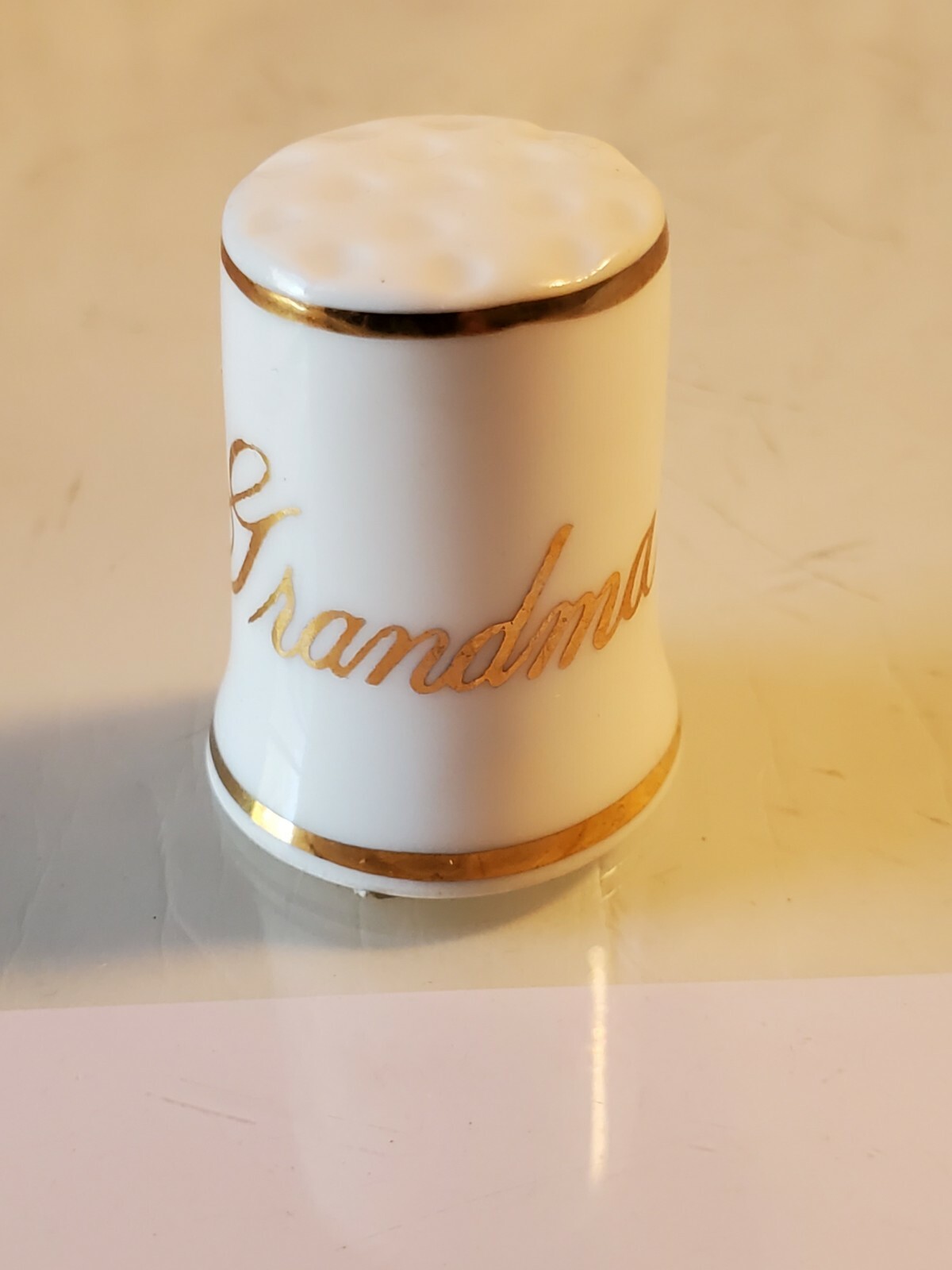 Vintage Grandma Thimble Porcelain gold gilding NWT box1