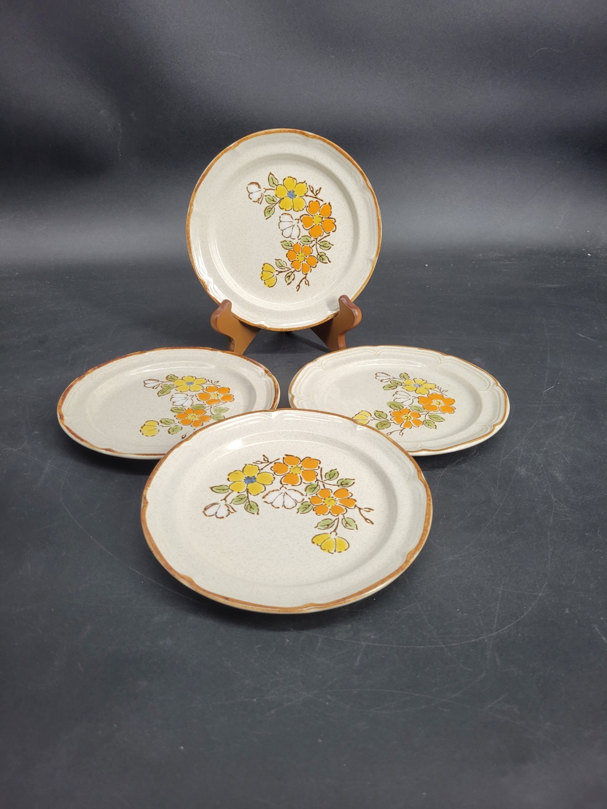 VTG Set of 4 Spring Garden Baroque Hearthside Stoneware Salad/ Bread Plates 7.5"