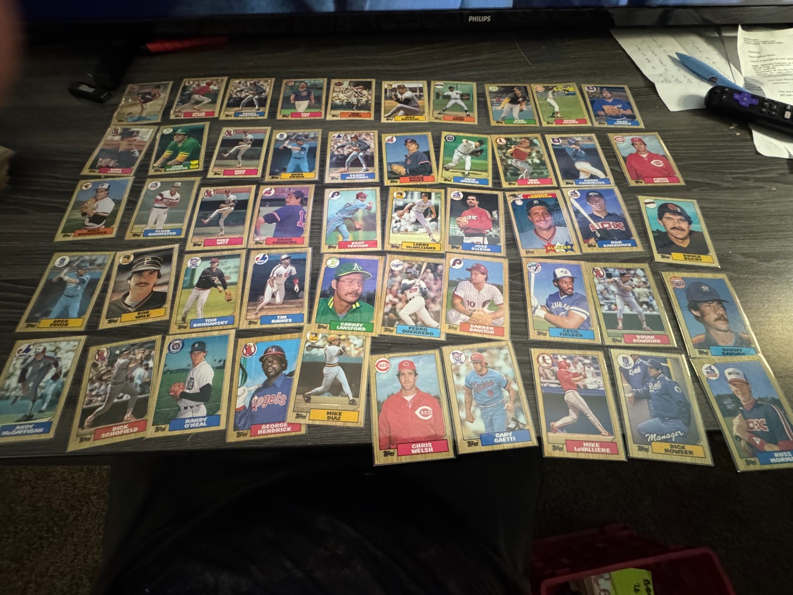 Lot of Vintage Baseball Cards(023)