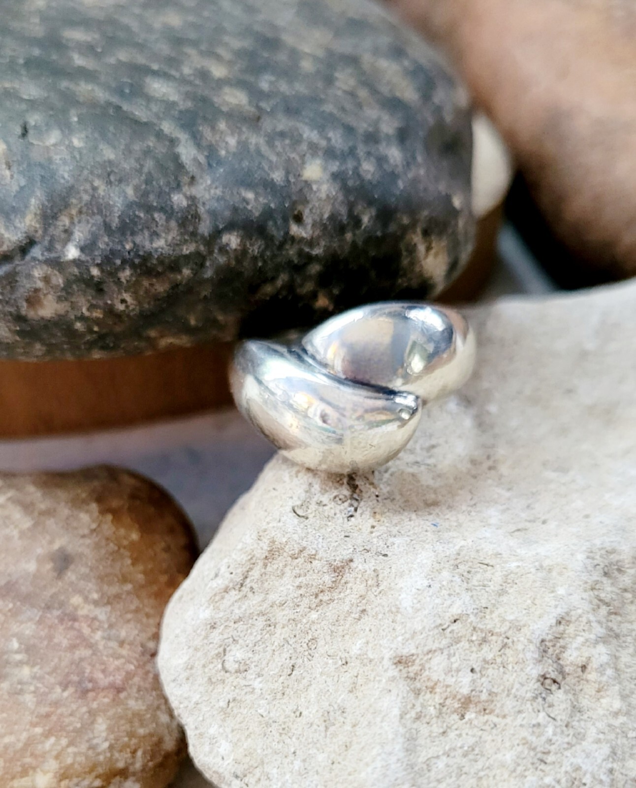 Retired James Avery Sterling Silver Ring Size 7.5