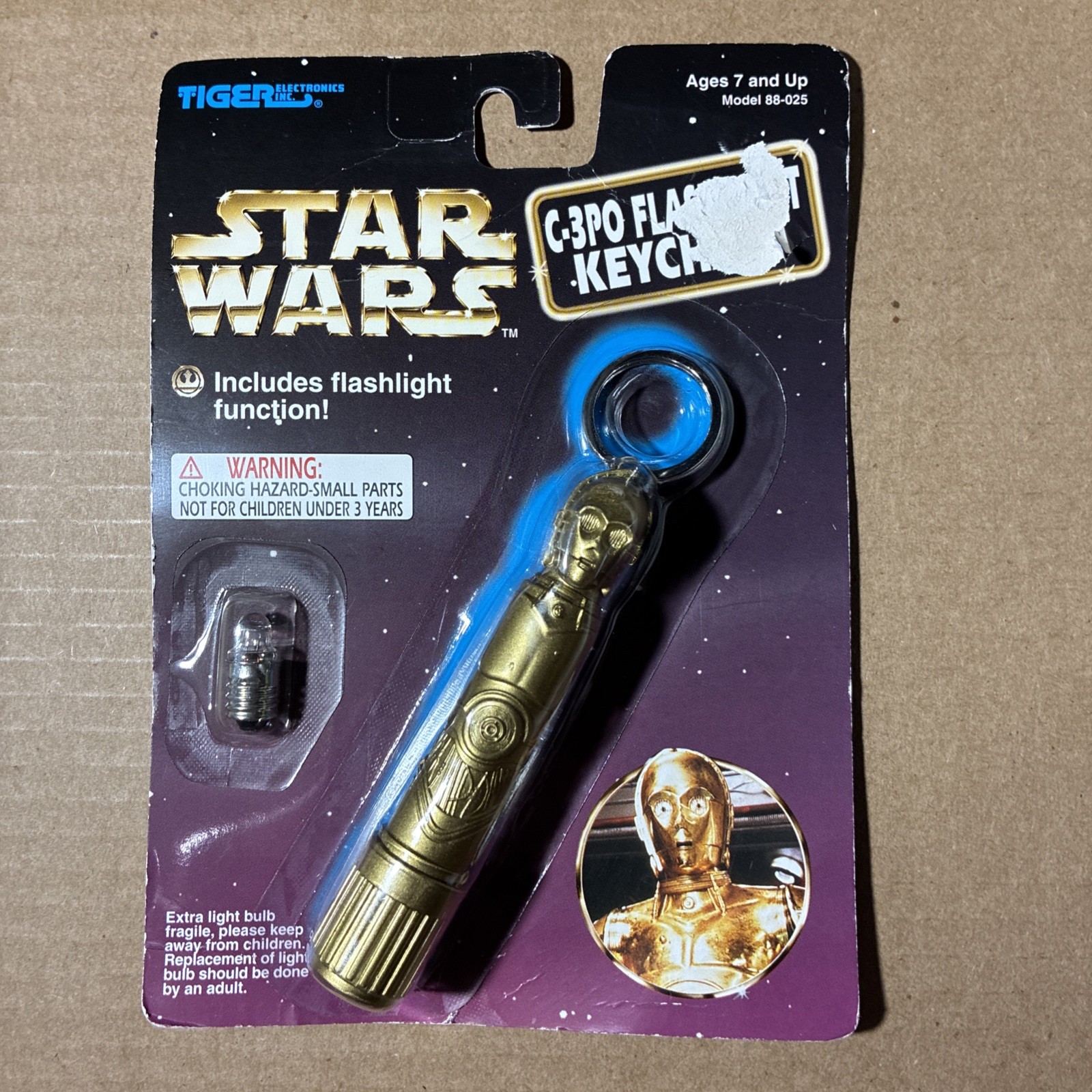 READ - VINTAGE Star Wars C-3PO Flashlight Keychain Tiger Electronics 1997 Sealed