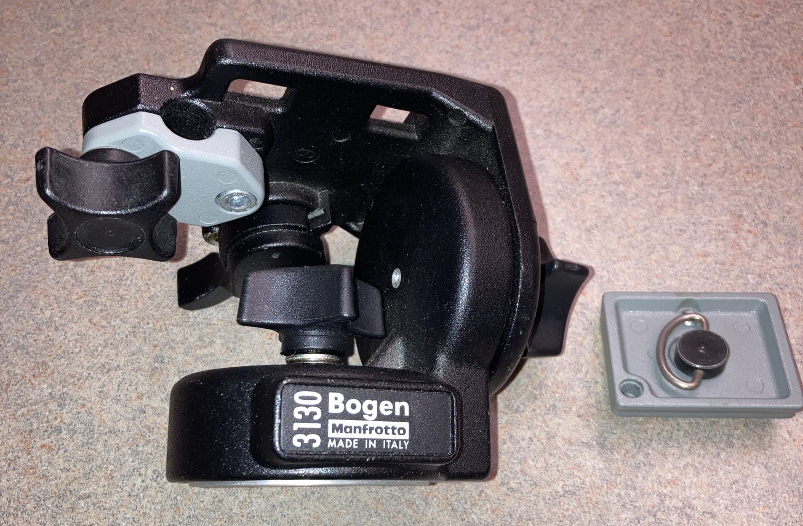 Manfrotto Bogen 3130 Fluid Video Tripod Head #128RC includes Quick Release Plate
