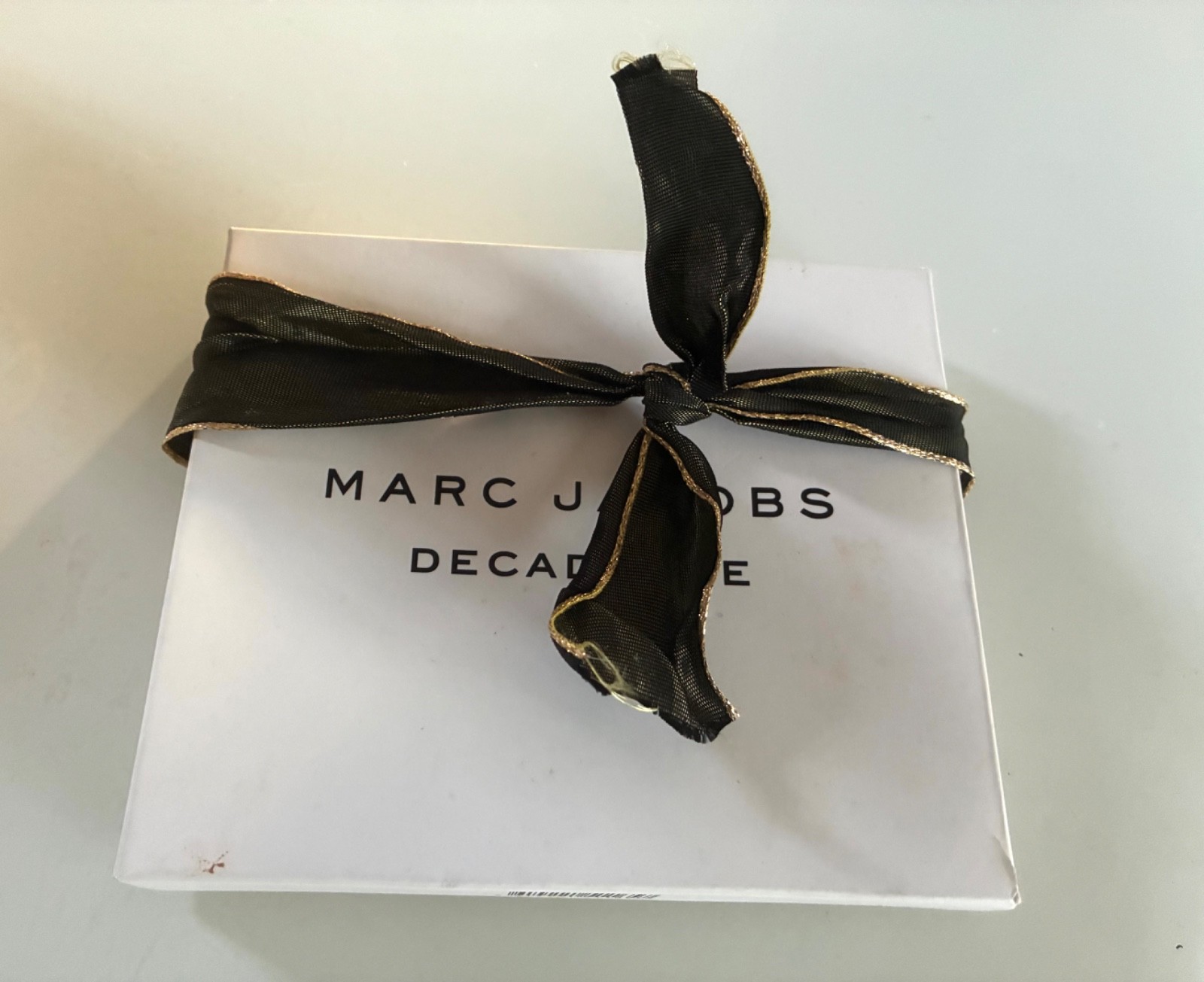 Beautiful wallet clutch MARC JACOBS perfumes decadence collector new!