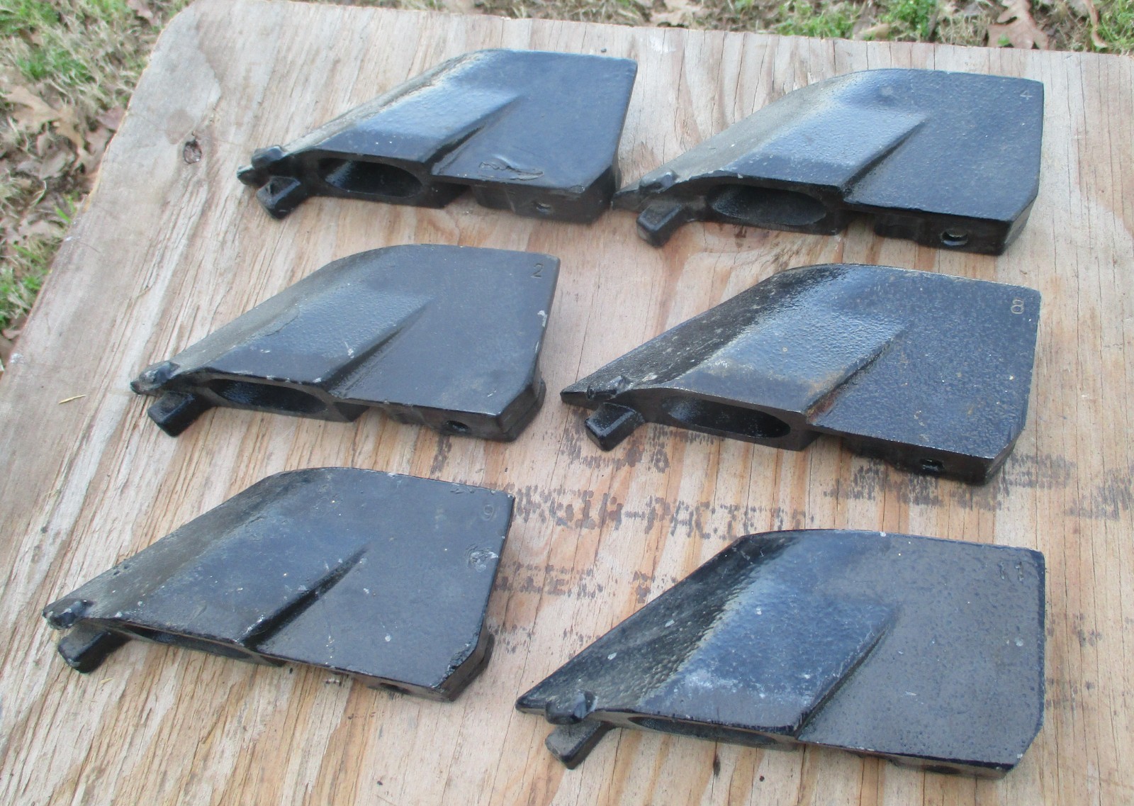 6 UNUSED JOHN DEERE OEM N283433  LEFT SIDE LOWER SEED BOOT