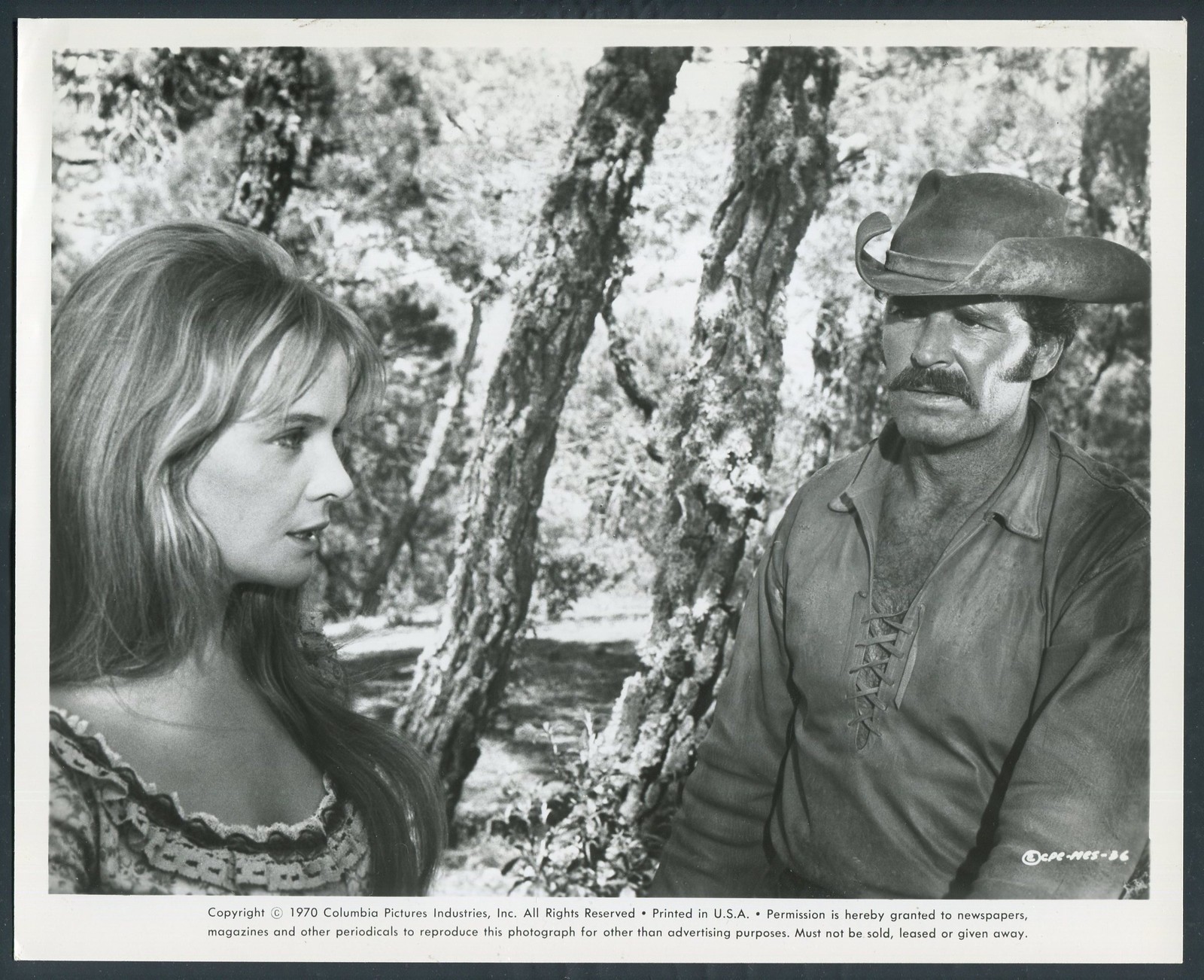 LAURA ANTONELLI JAMES GARNER in A Man Called Sledge '70 COWBOY