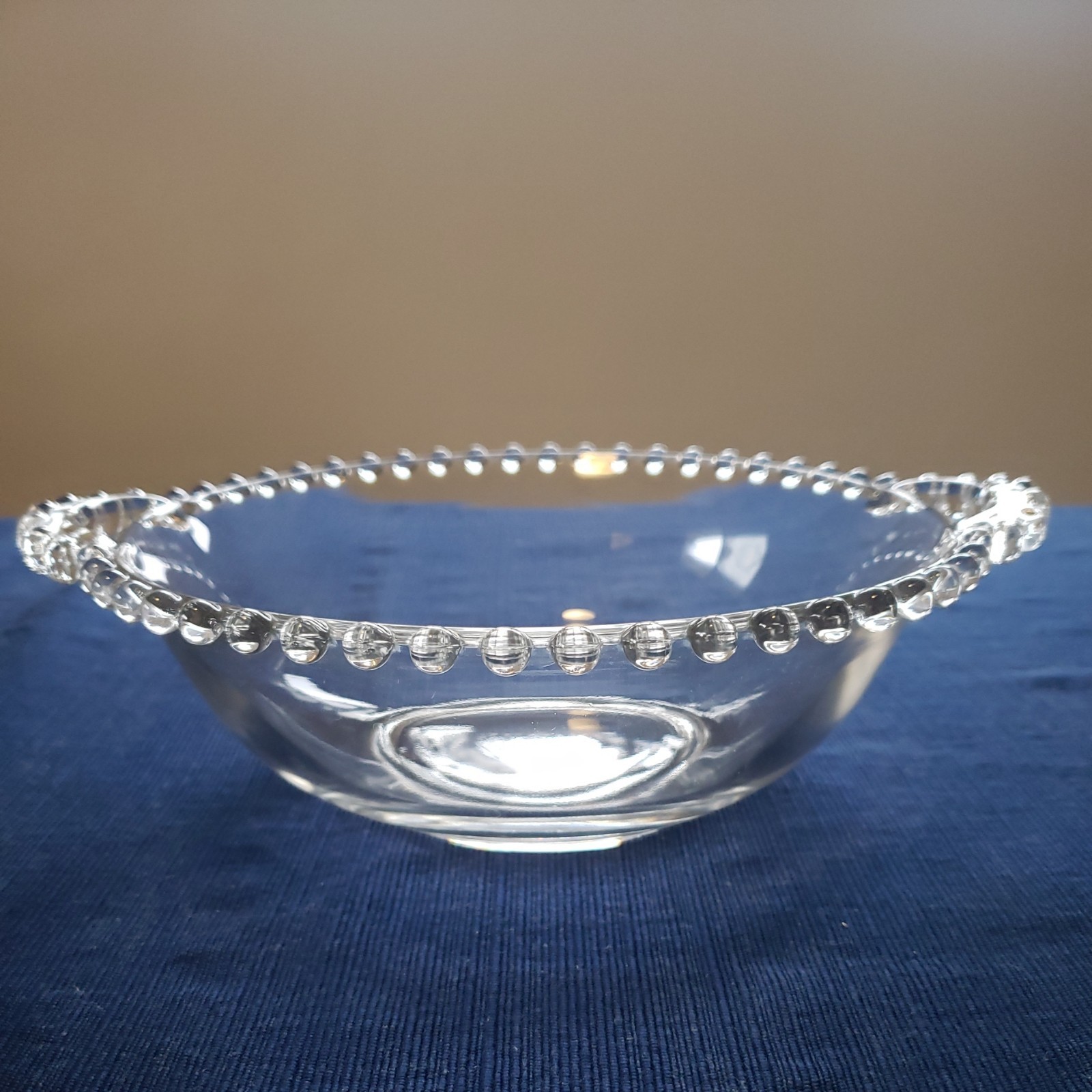 CANDLEWICK IMPERIAL GLASS  8.5  INCH SERVING BOWL