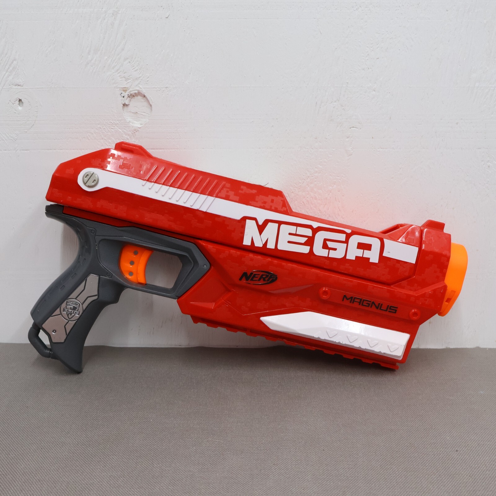 Nerf N-Strike Elite Mega Magnus Series Strike Red Blaster Pistol Toy Gun Hasbro