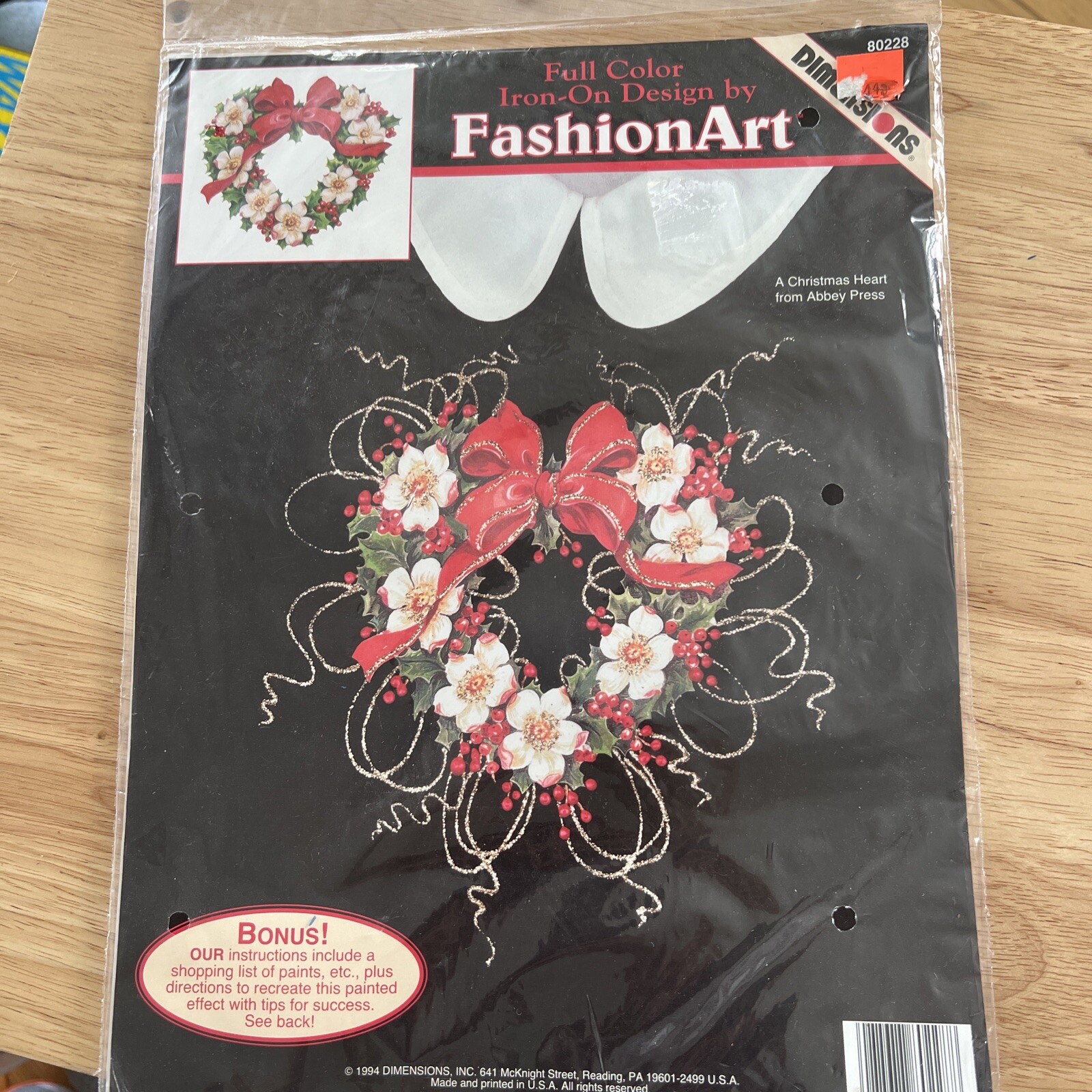 A Christmas Heart Iron-on From Abbey Press 1994 Dimensions Holiday Craft