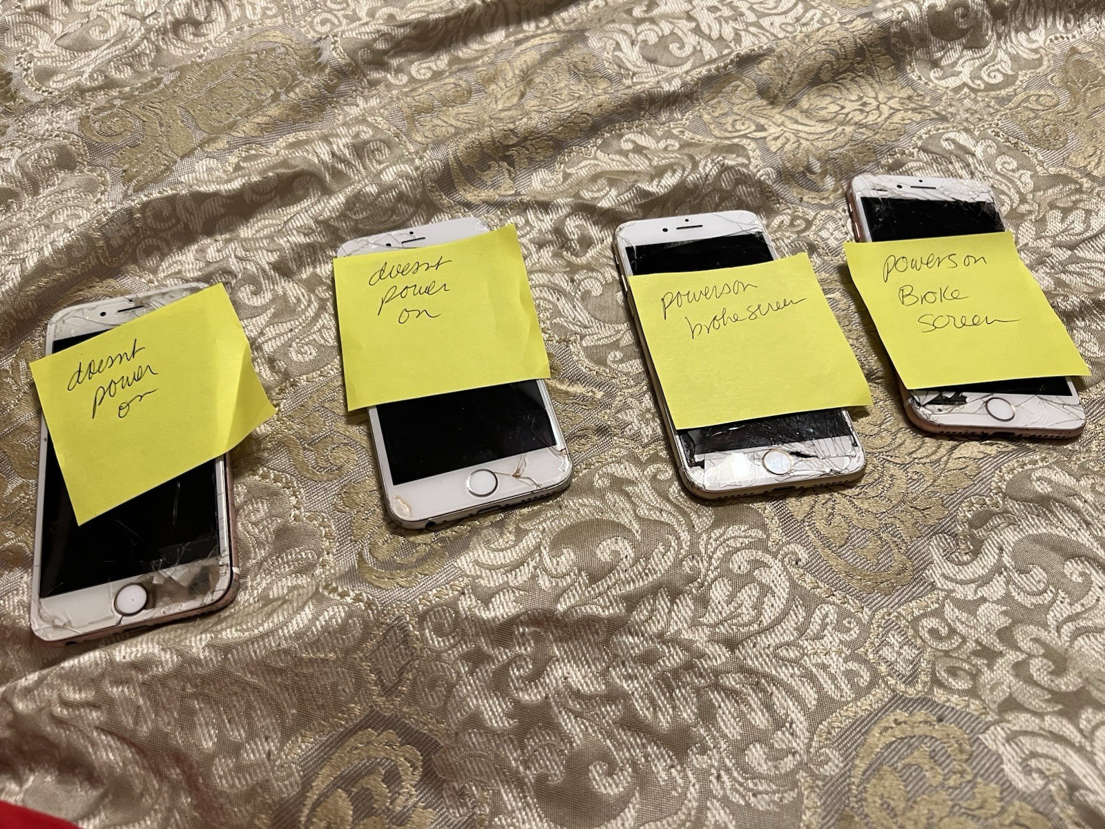 Apple iPhone Lot of 4 Smartphones for Parts or Repair