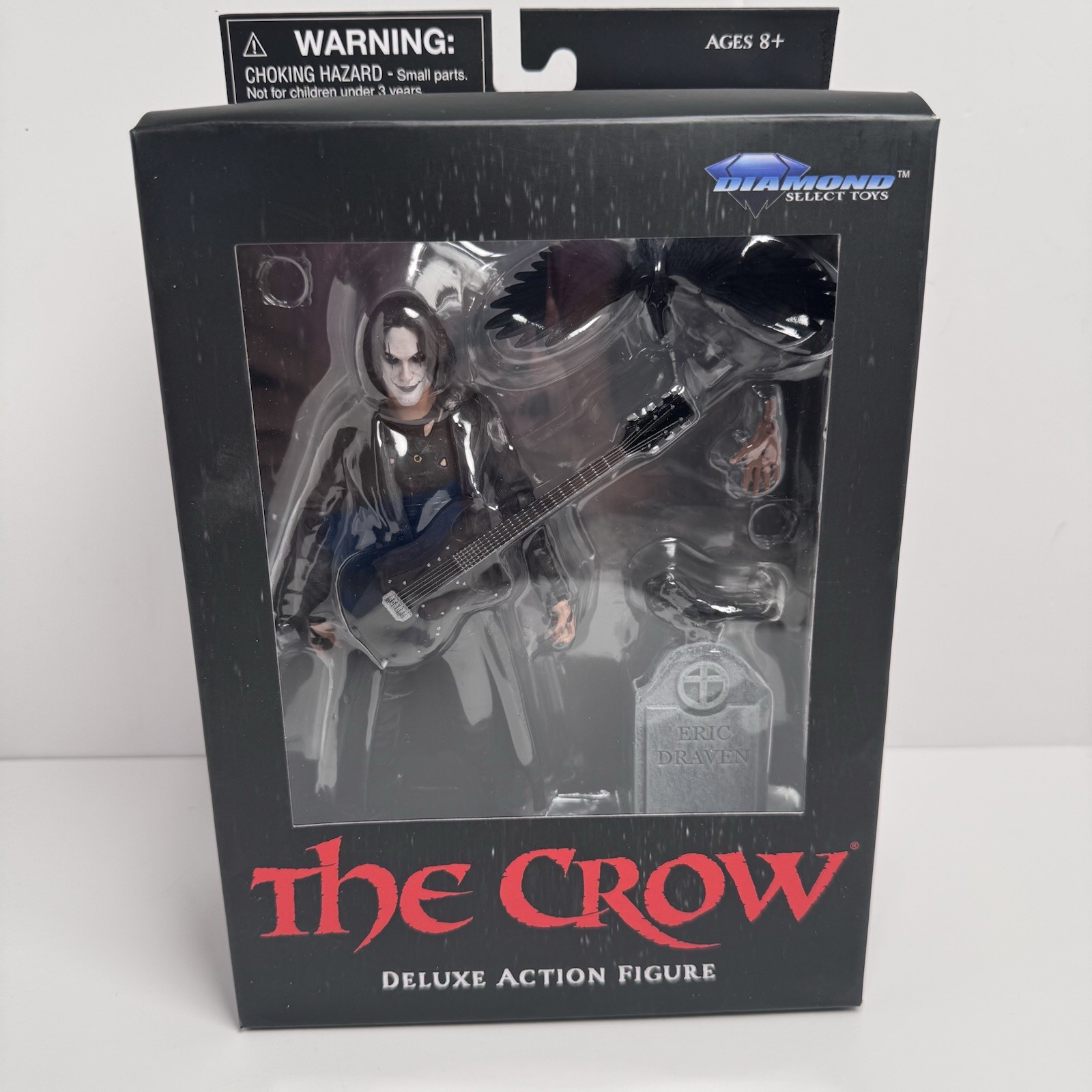Diamond Select The Crow Eric Draven Deluxe Action Figure w/ Guitar & Crow
