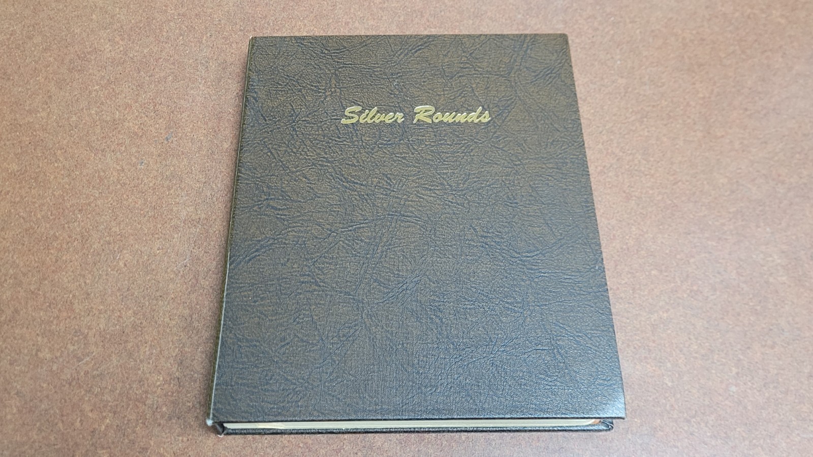 Dansco 7084 39mm Silver Rounds Album With 7 Pages No.25