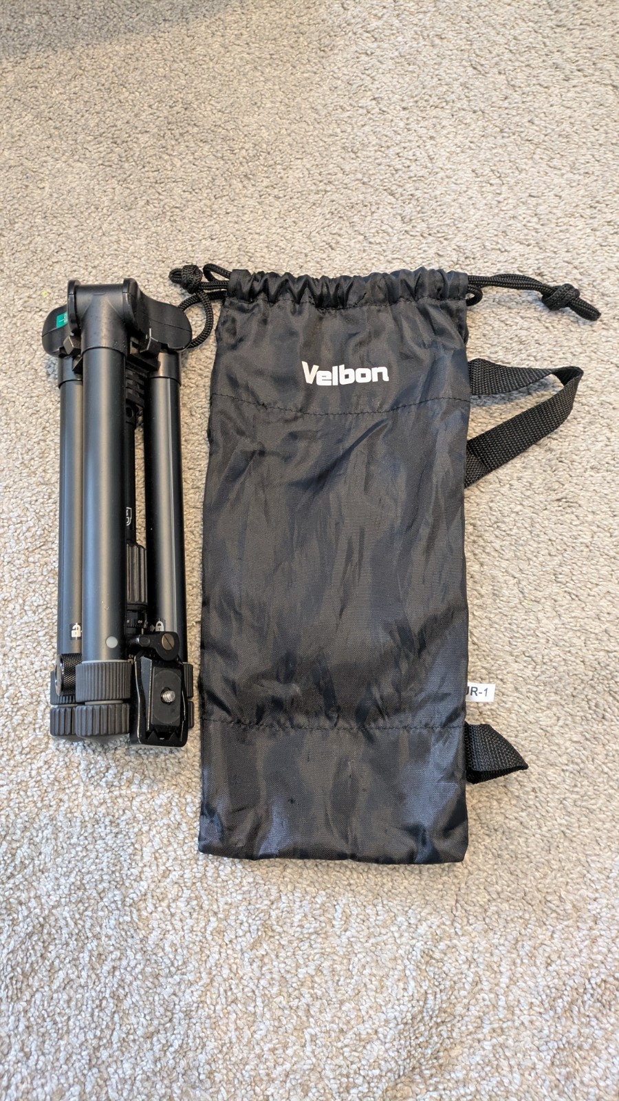 Velbon, Compact Tripod, UT-43Q and QHD-U4Q with carry bag, Used-Good condition