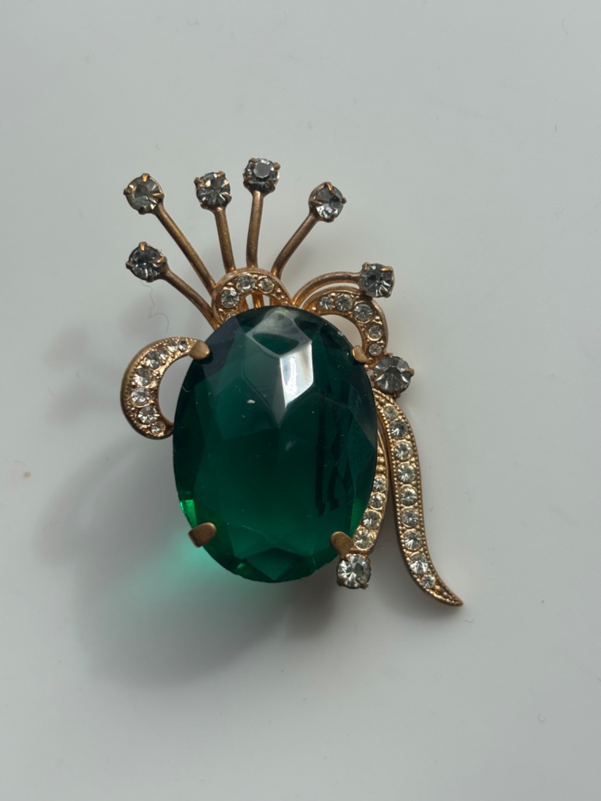 Vintage Green Glass Stone Bug Brooch Gold Tone Rhinestone Insect Pin