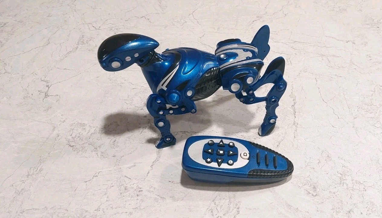 Original RoboPet WowWee 2005 Robot Dog RC Remote Control Blue Works Video