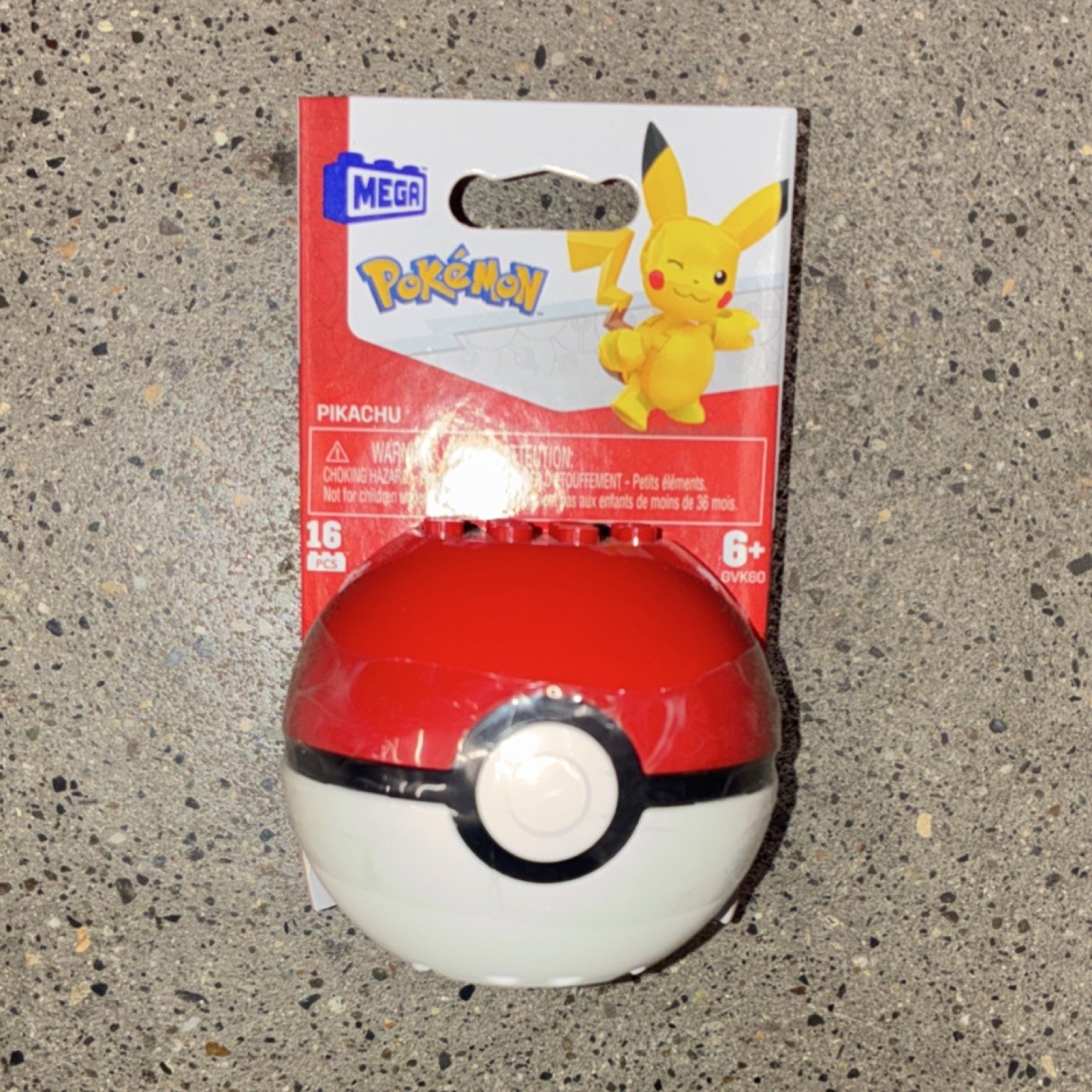 MEGA Pokémon Pikachu Poké Ball Interlocking Blocks Building Set 16 Pieces