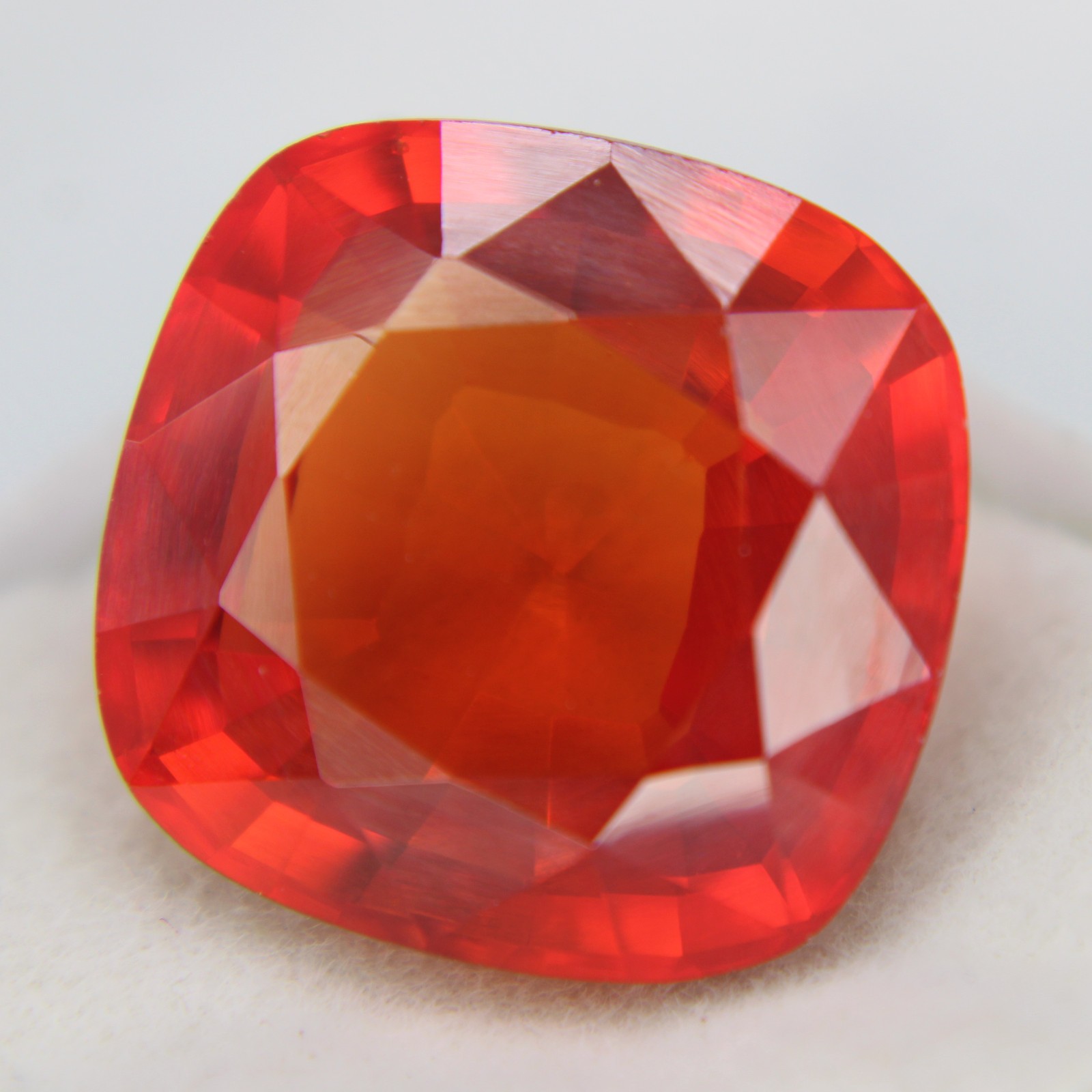 Loose Gem Natrual Spessartite Garnet Cushion Cut Gemstones Certifed 20.60 Ct
