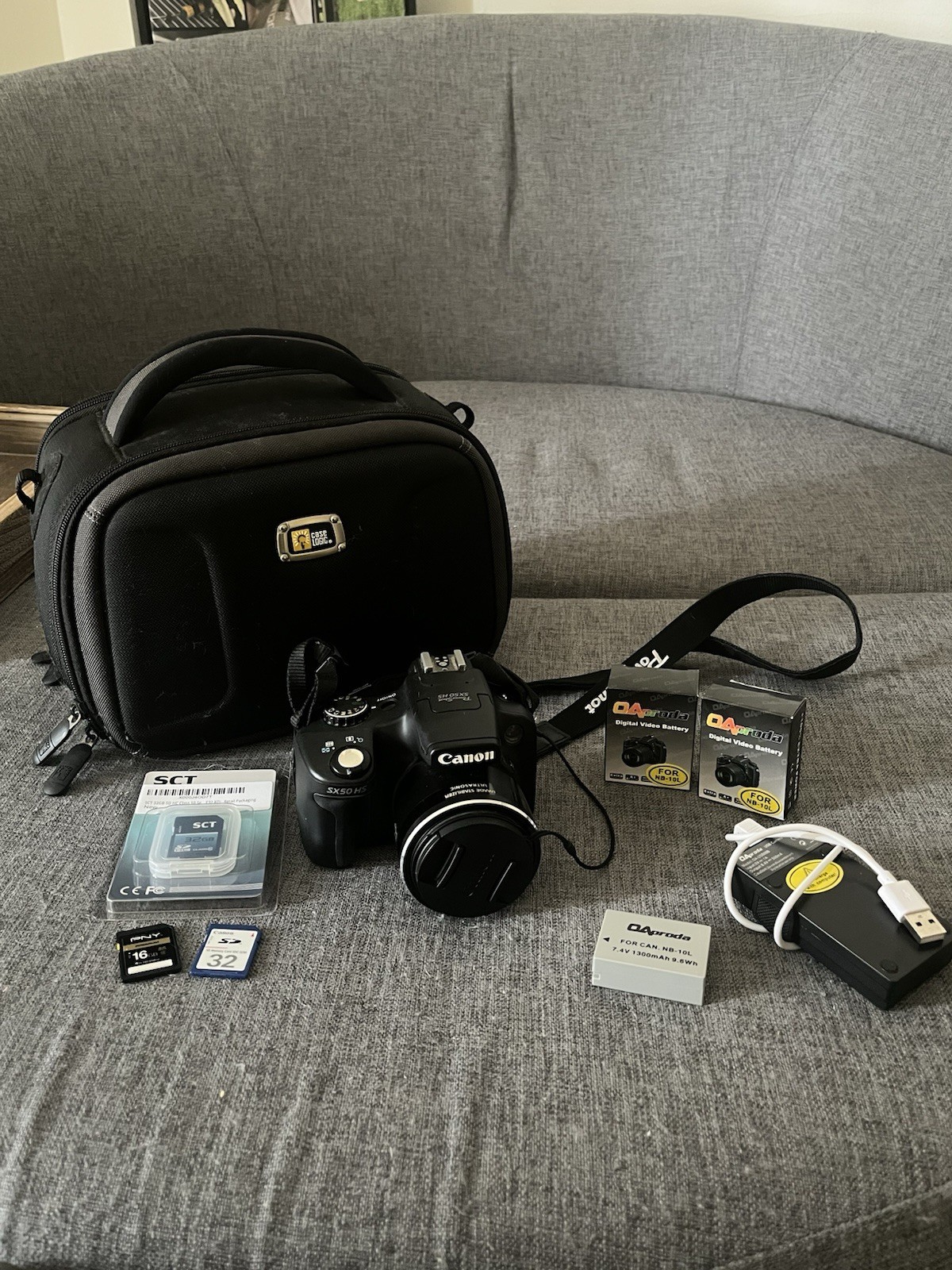 Canon PowerShot SX50 HS 12.1MP 50x Zoom Camera + Accessories Bundle