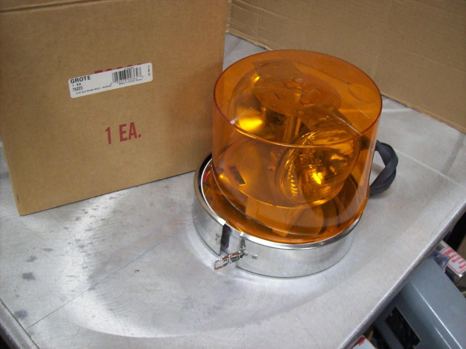 Grote Amber Roof Light 76223