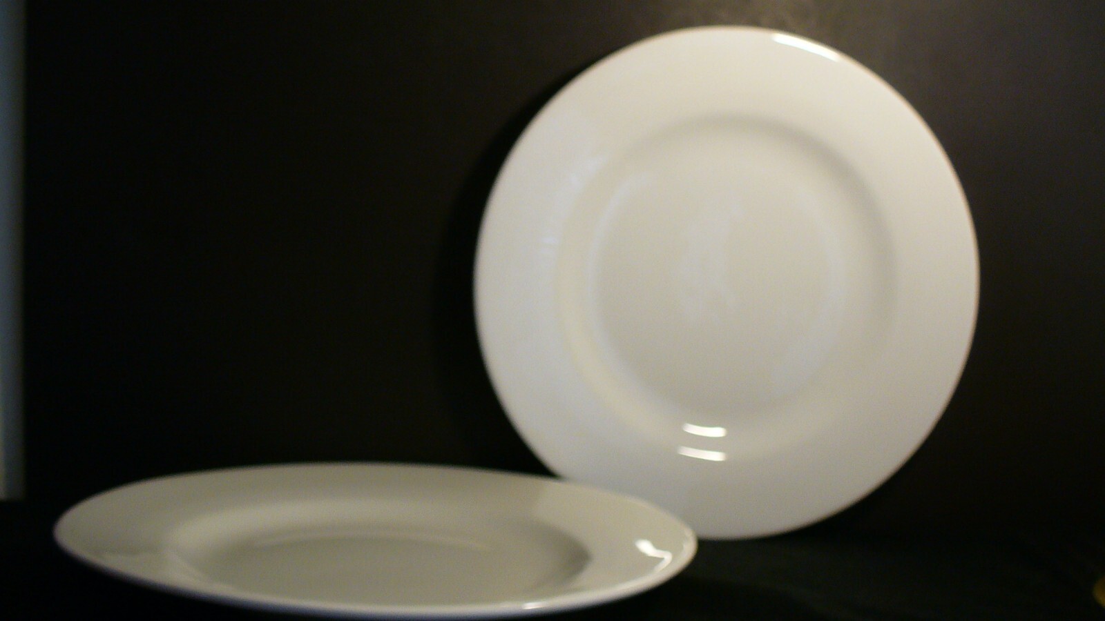 Banana Republic BAP1 White 12 3/4" Large Dinner or Charger Plates Italy - 2