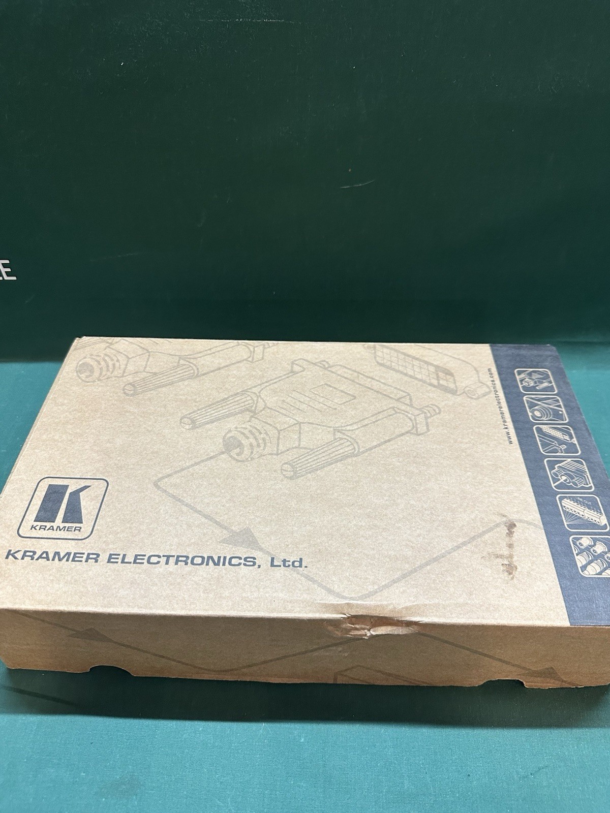 Kramer VP-419XL Video to SXGA/HD Scaler VGA S-Video Composite. New