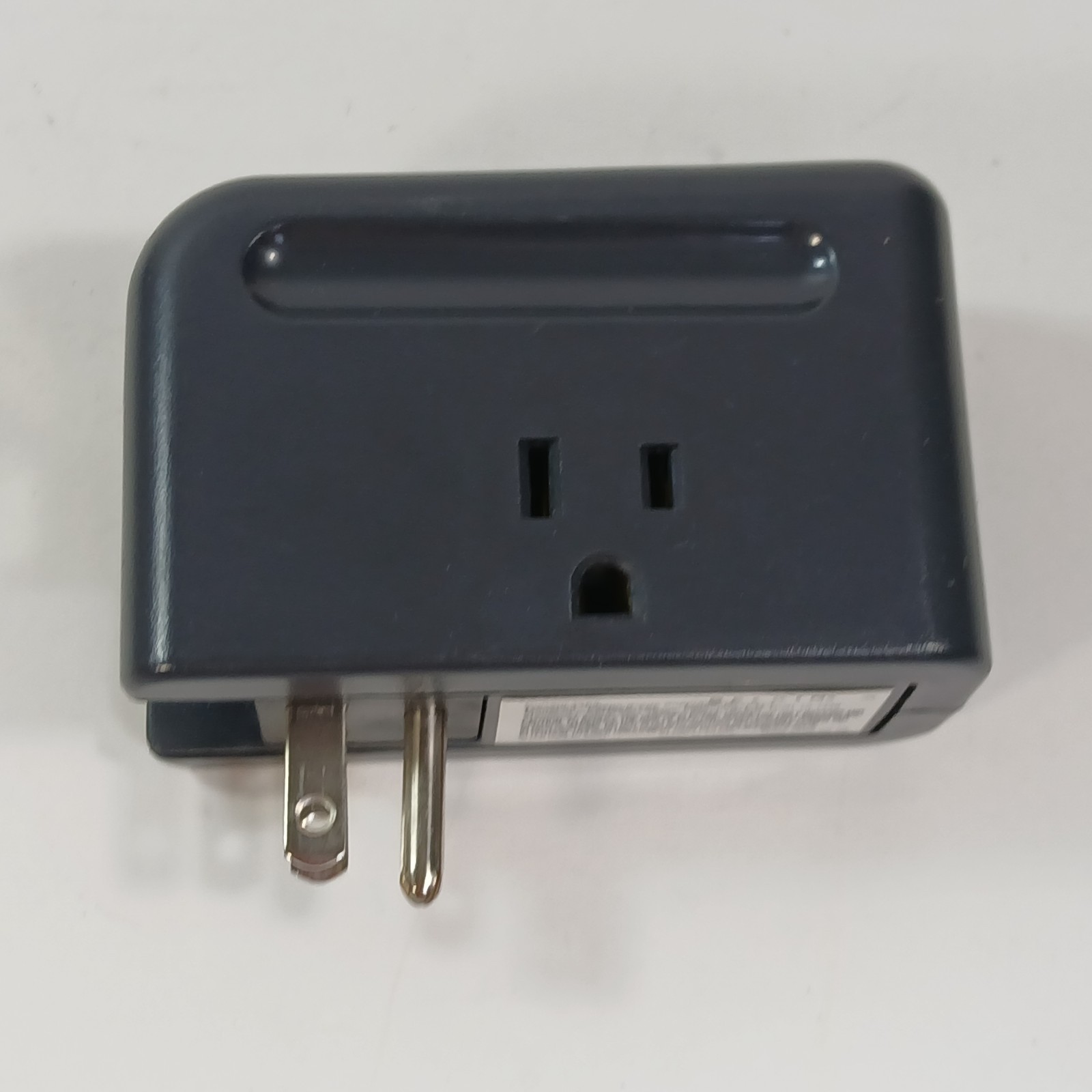 Belkin F9h-220-TVL Small Travel Portable Dual outlet 120v Surge Protector