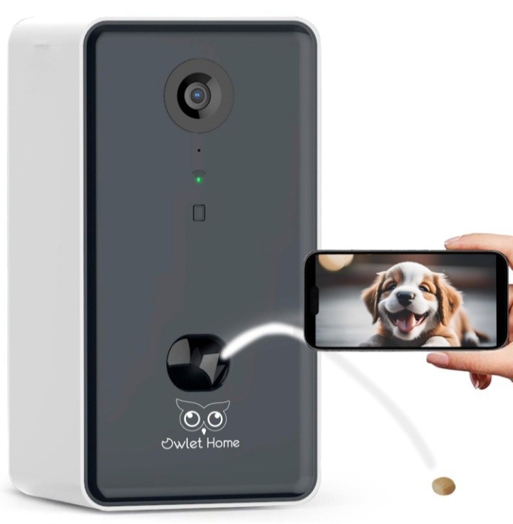 Pet Camera w/Treat Dispenser Dogs/Cat Free App, WiFi  HD Live Video Night Vision